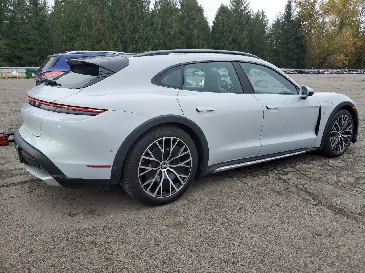 2022 Porsche Taycan, Cross Tu...