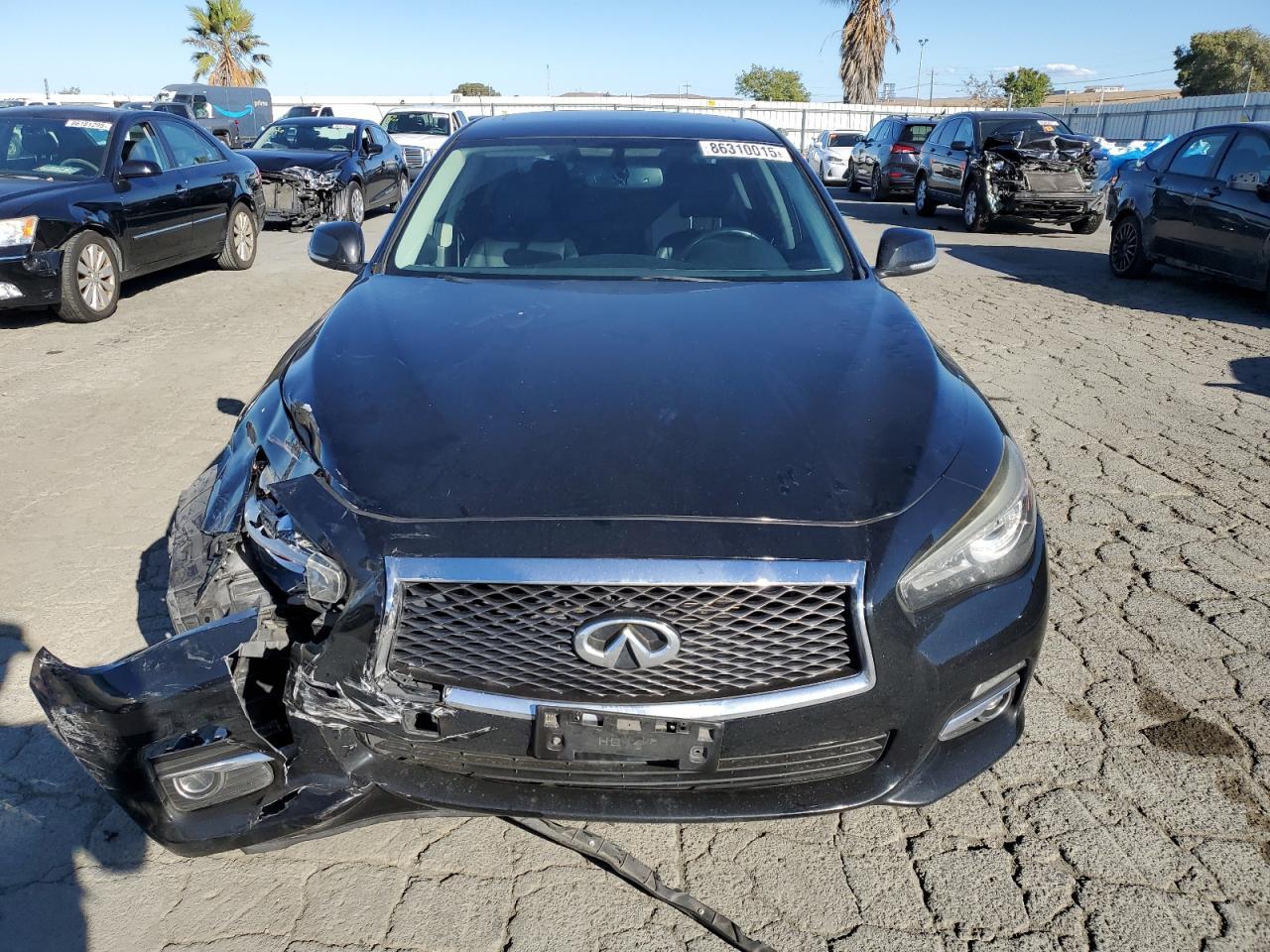 2015 Infiniti Q50, Base
