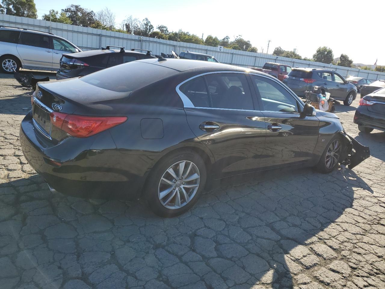 2015 Infiniti Q50, Base