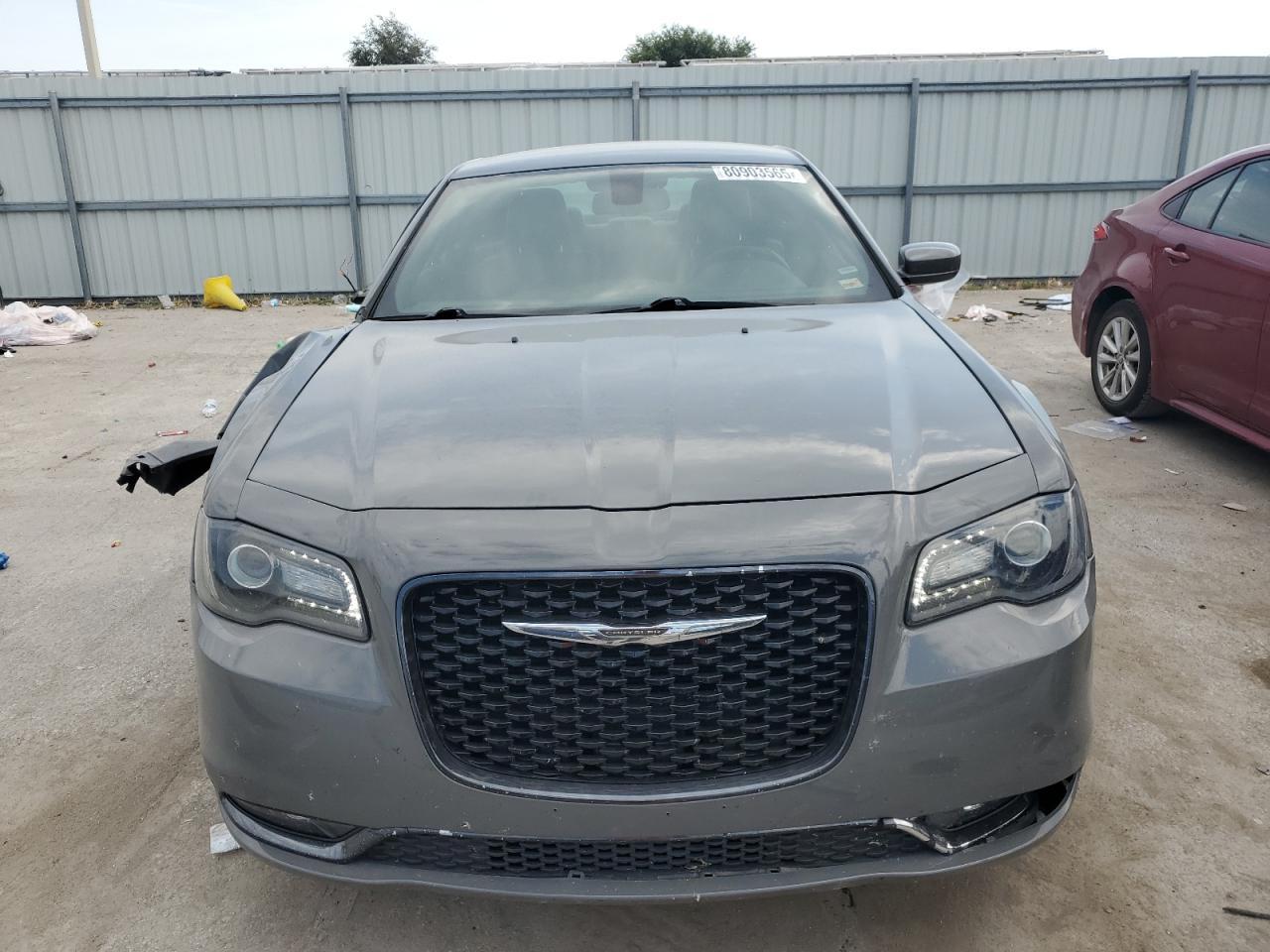 2019 Chrysler 300, S