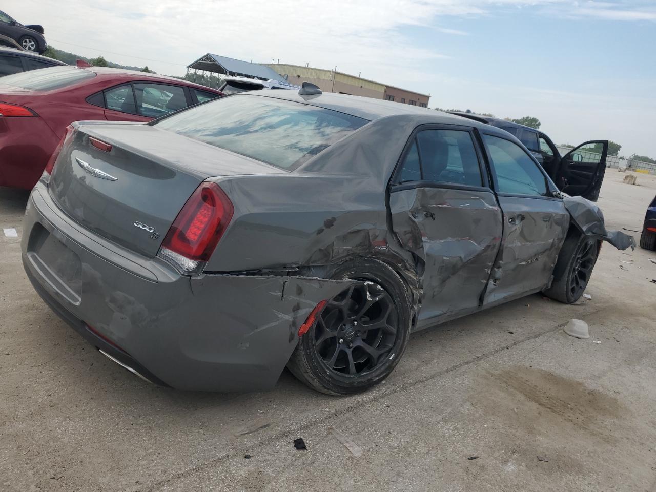 2019 Chrysler 300, S