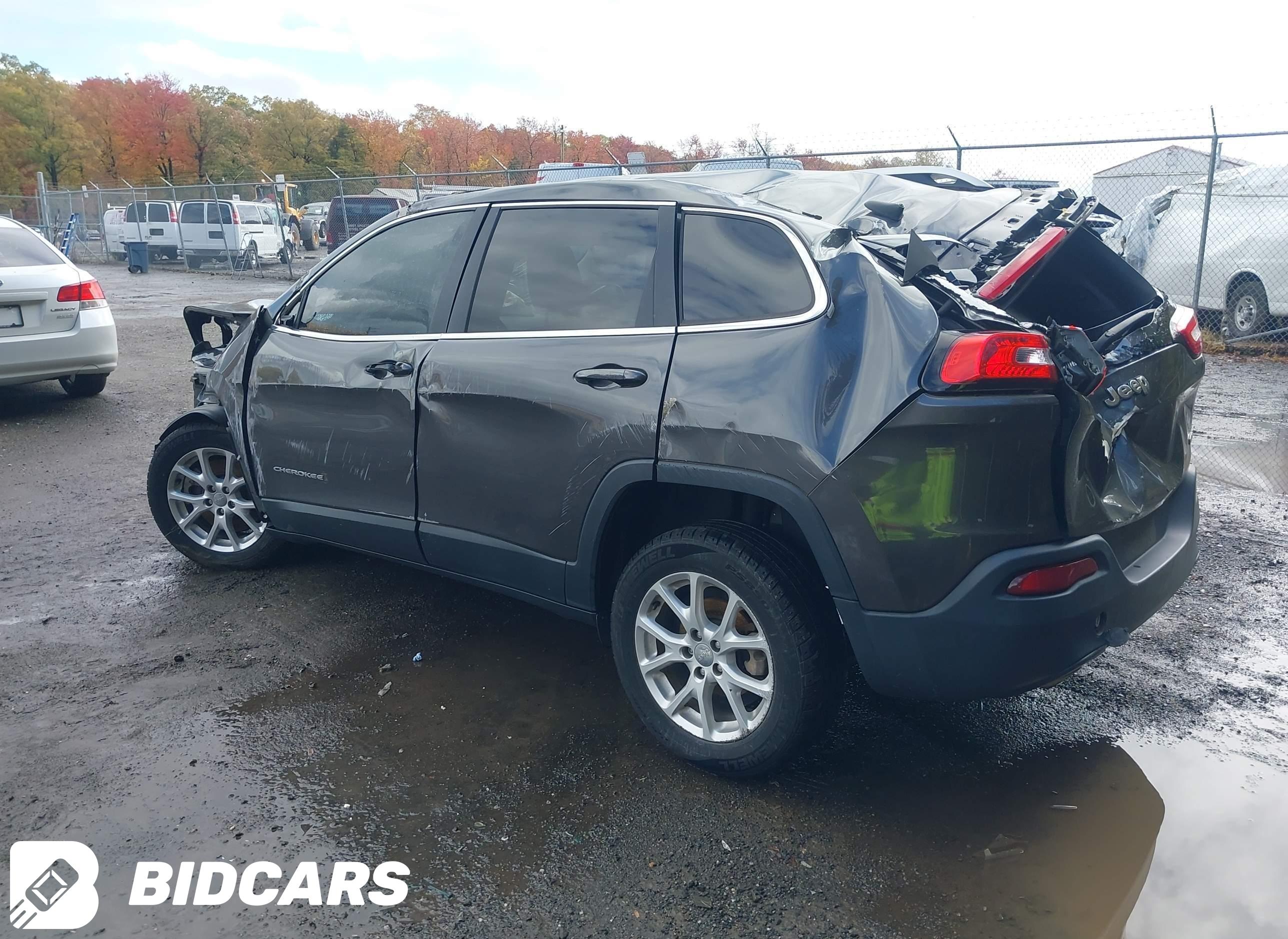 2016 Jeep Cherokee, Latitude
