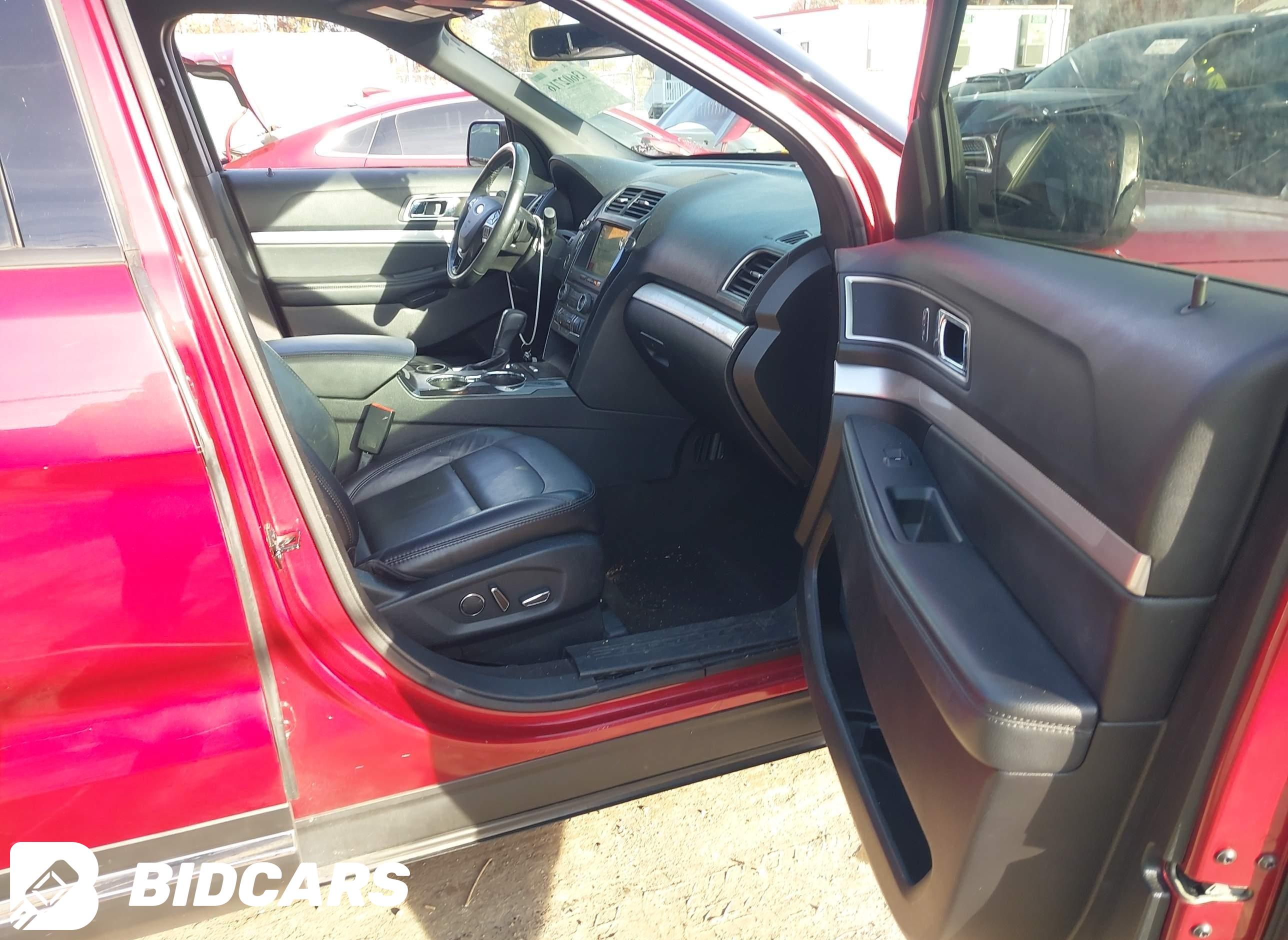 2017 Ford Explorer, Xlt