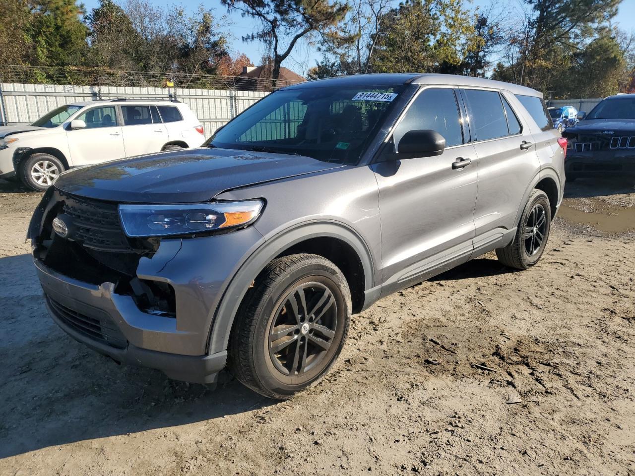 2022 Ford Explorer