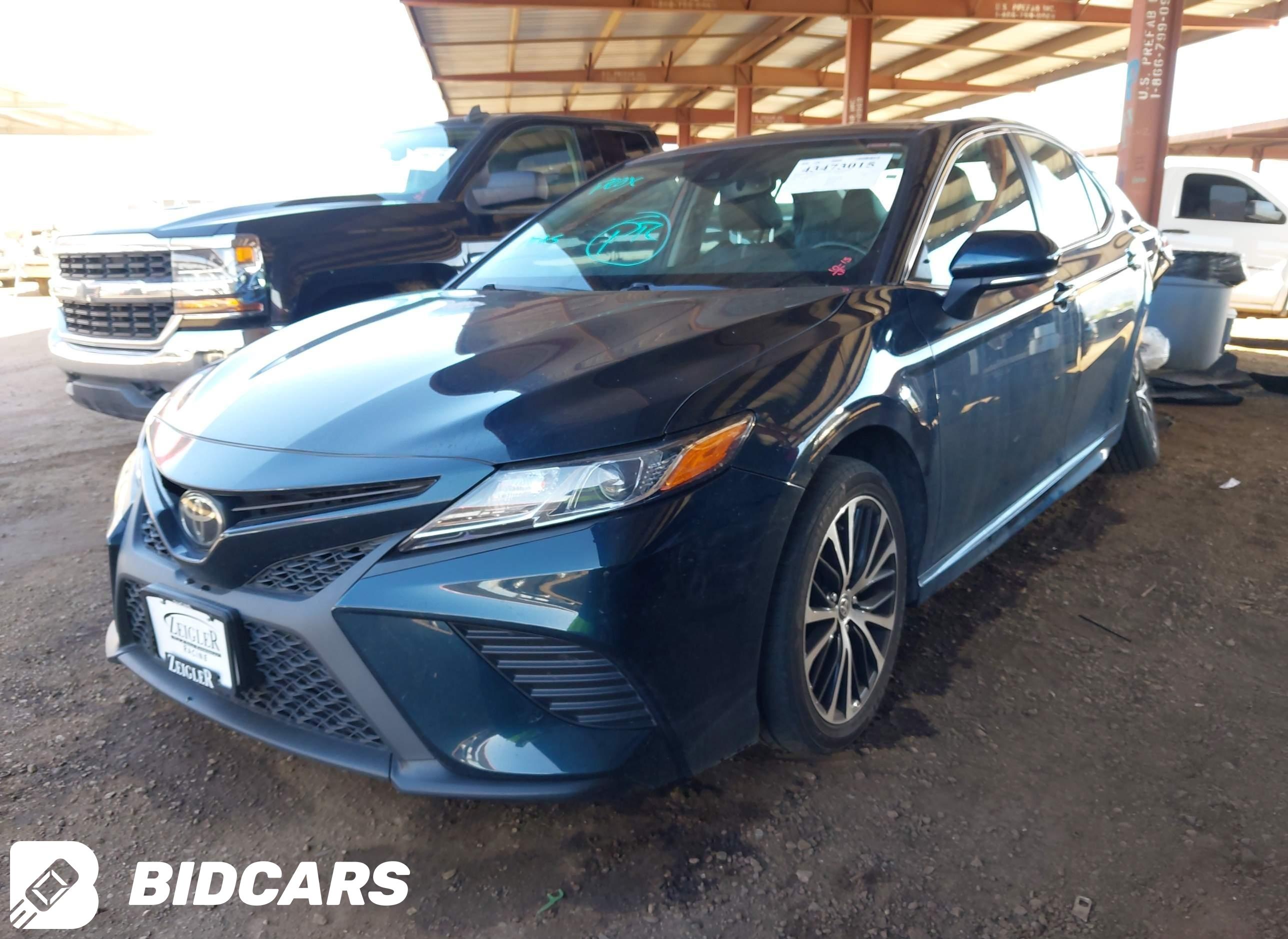 2020 Toyota Camry, Se Awd