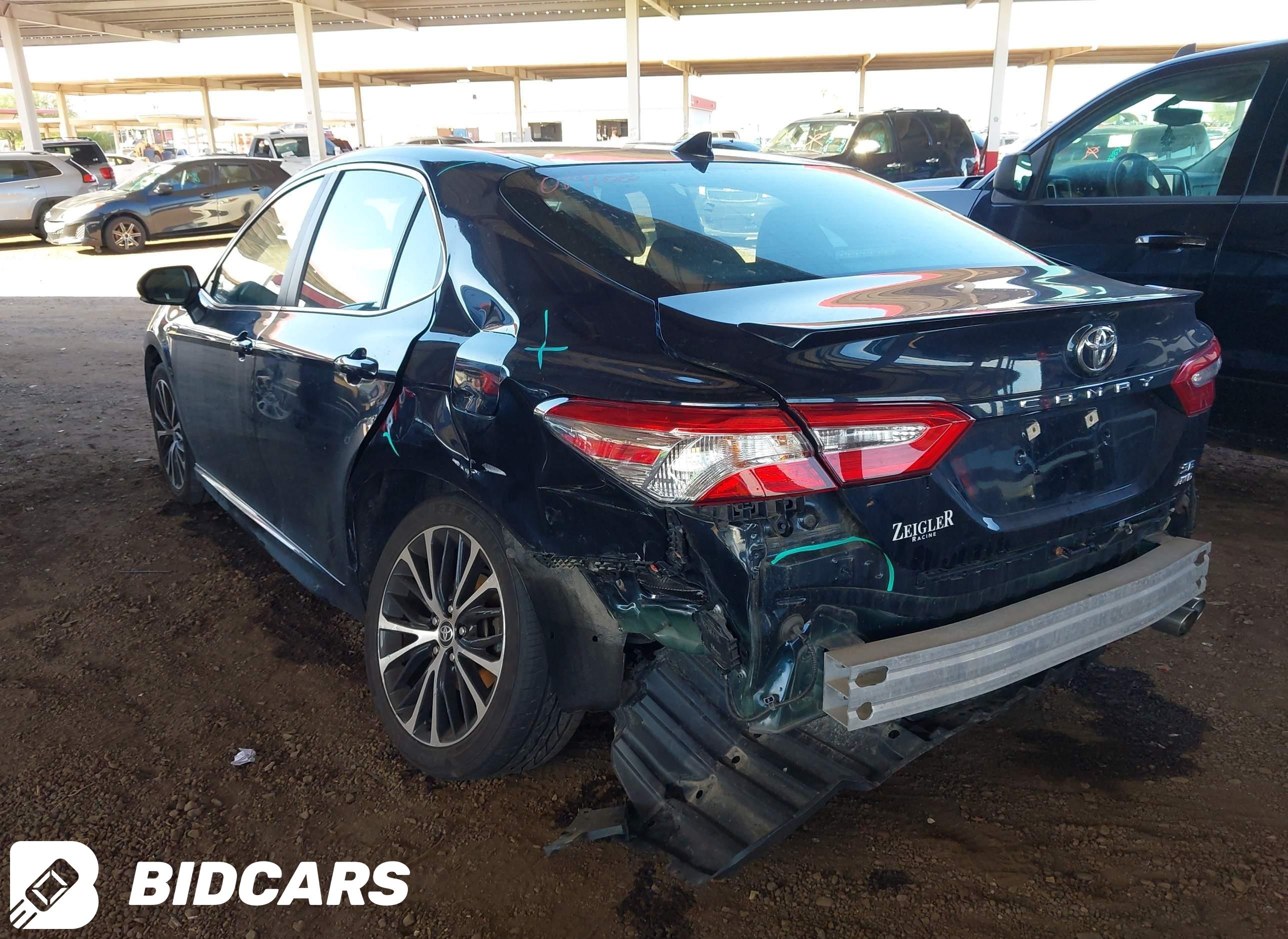 2020 Toyota Camry, Se Awd