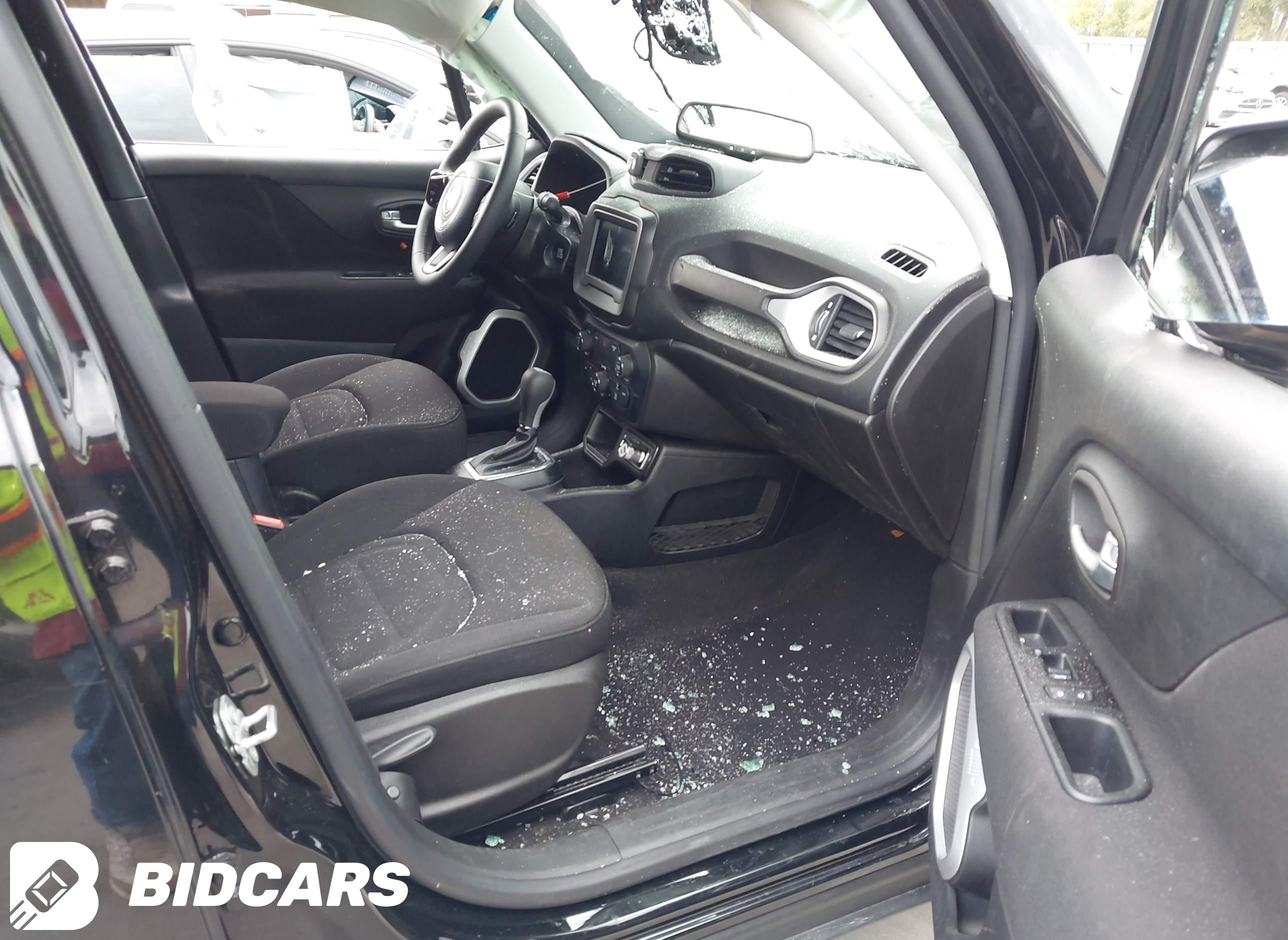 2020 Jeep Renegade, Latitude Fwd