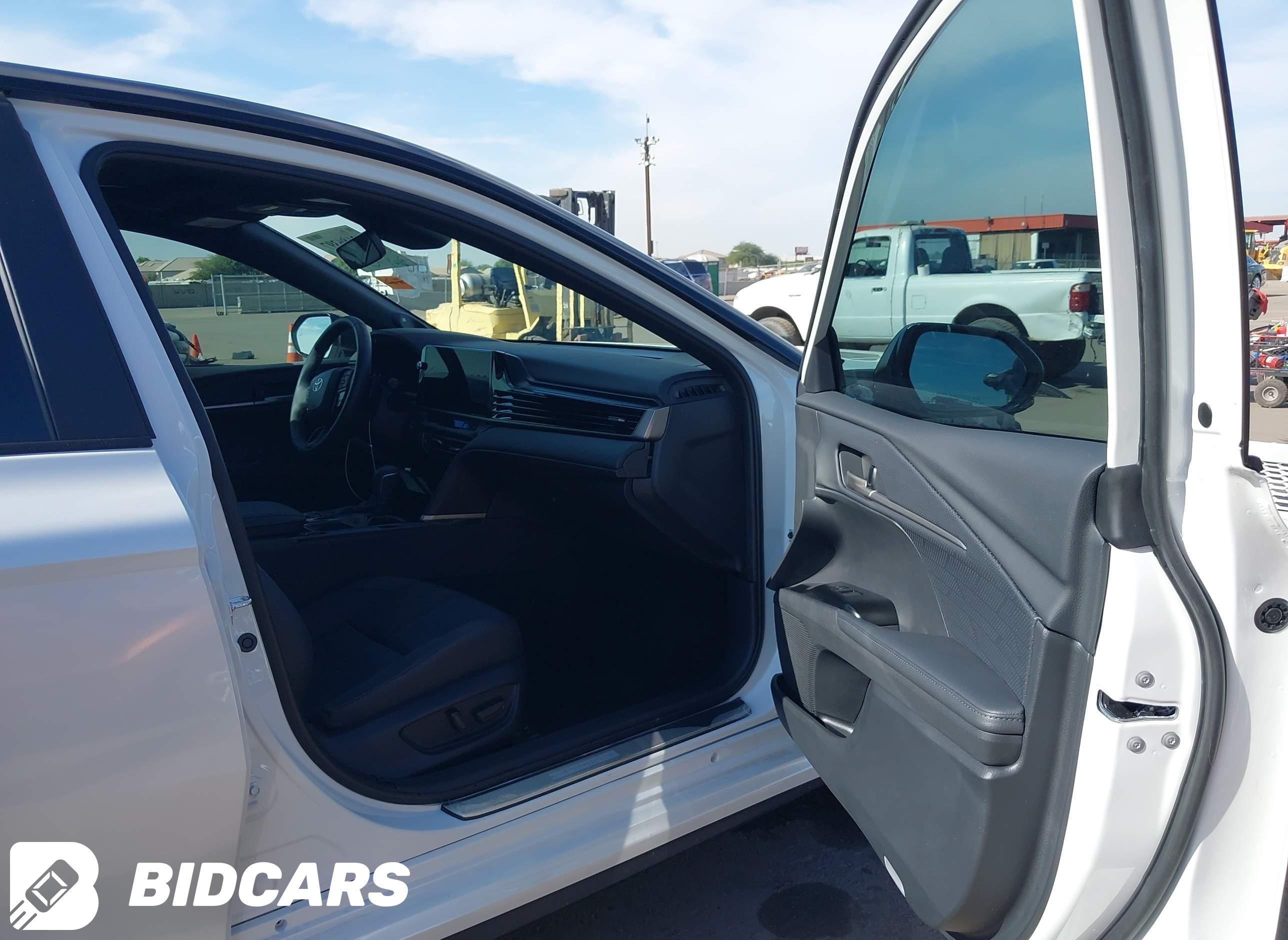 2025 Toyota Camry, Xse