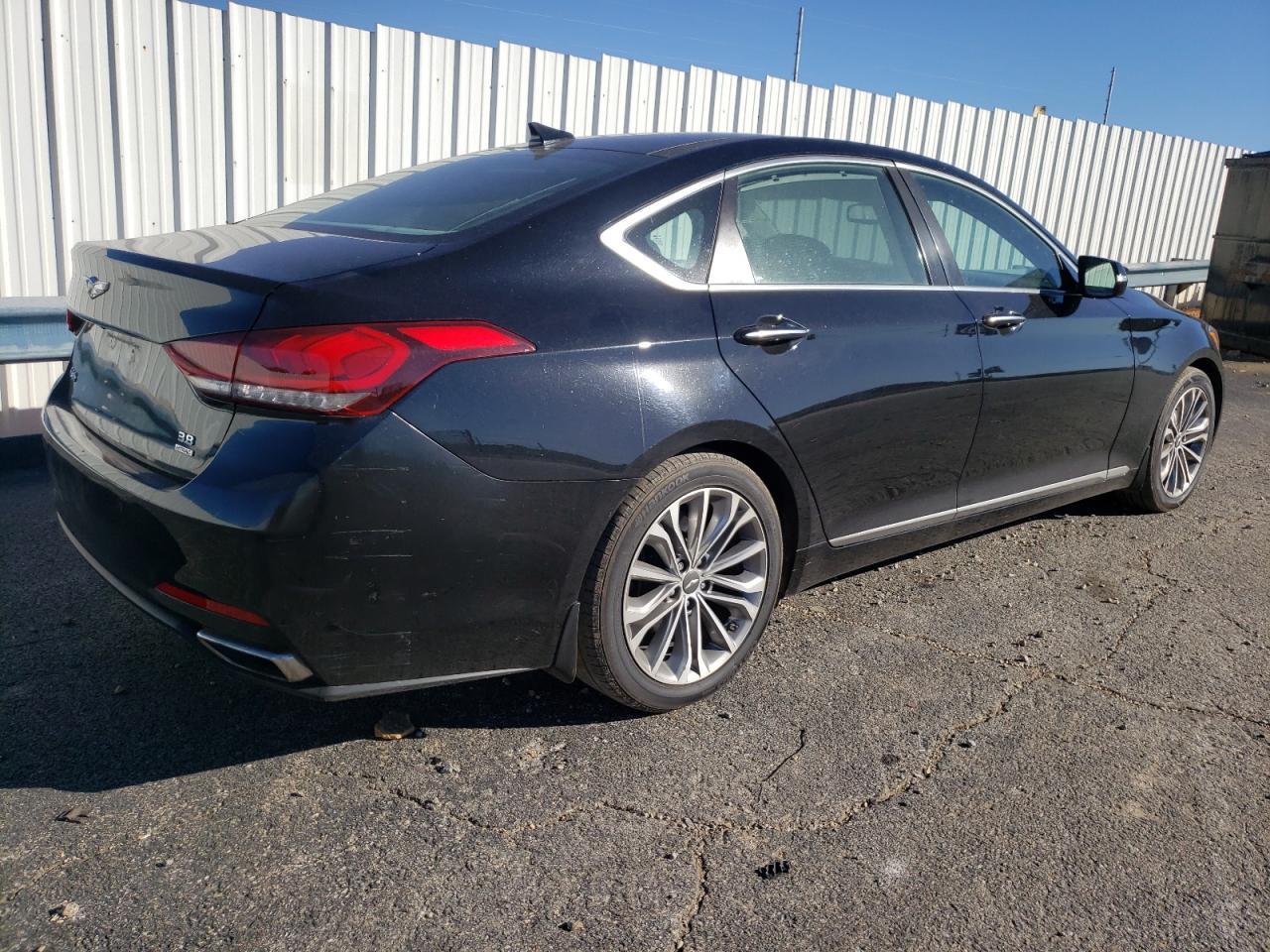 2017 Genesis G80, Base