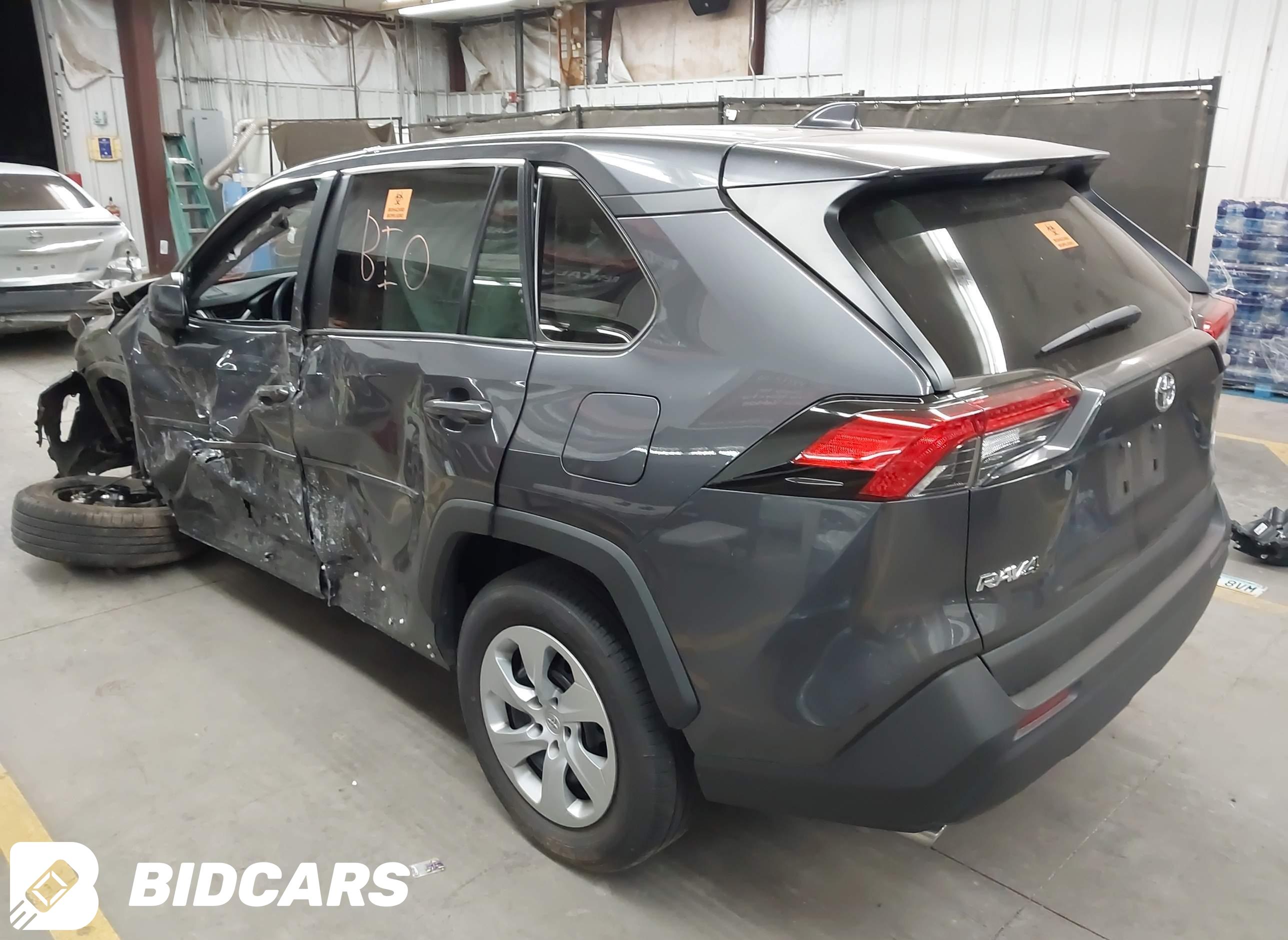 2023 Toyota RAV4, LE