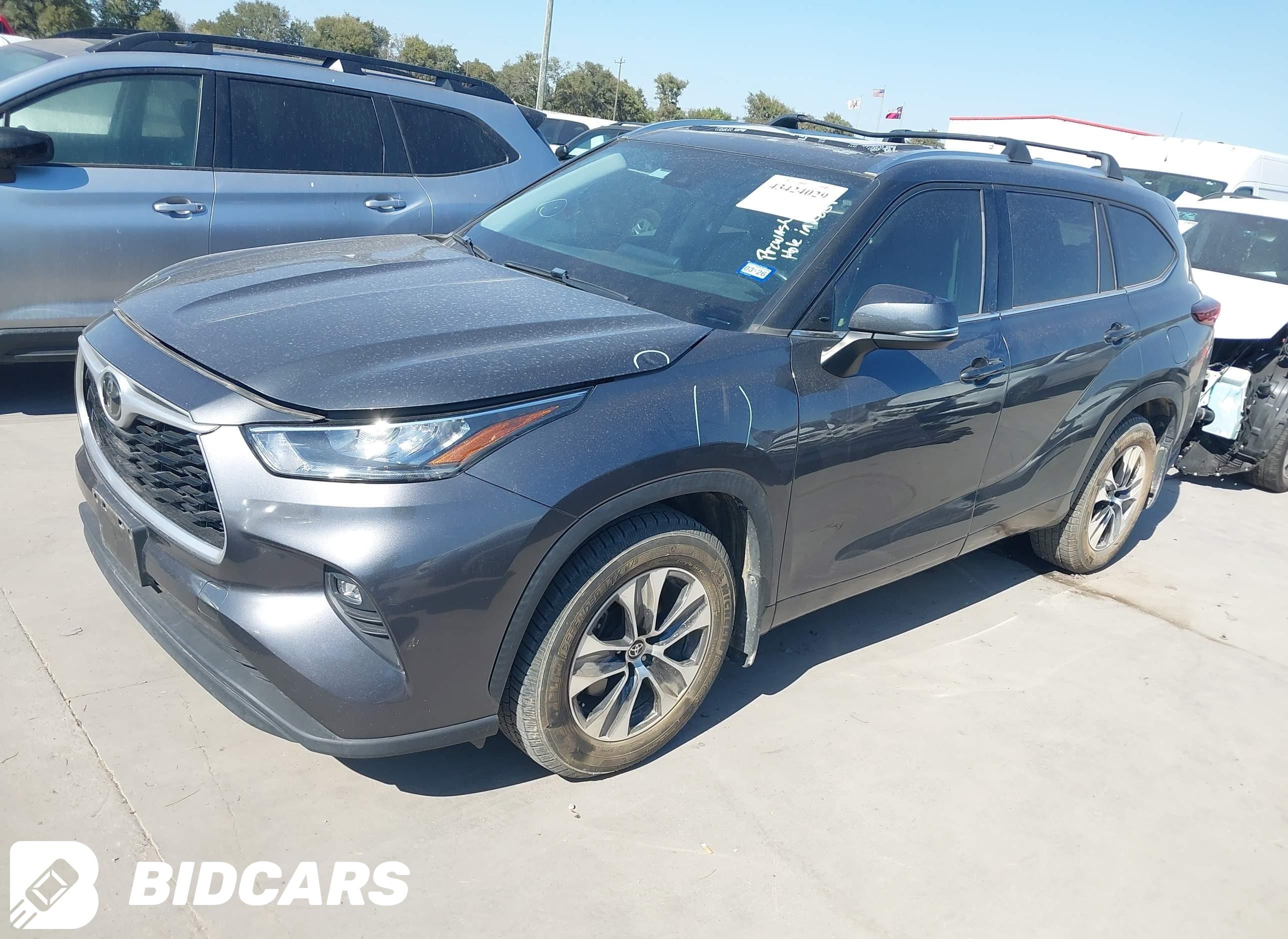 2020 Toyota Highlander, Xle