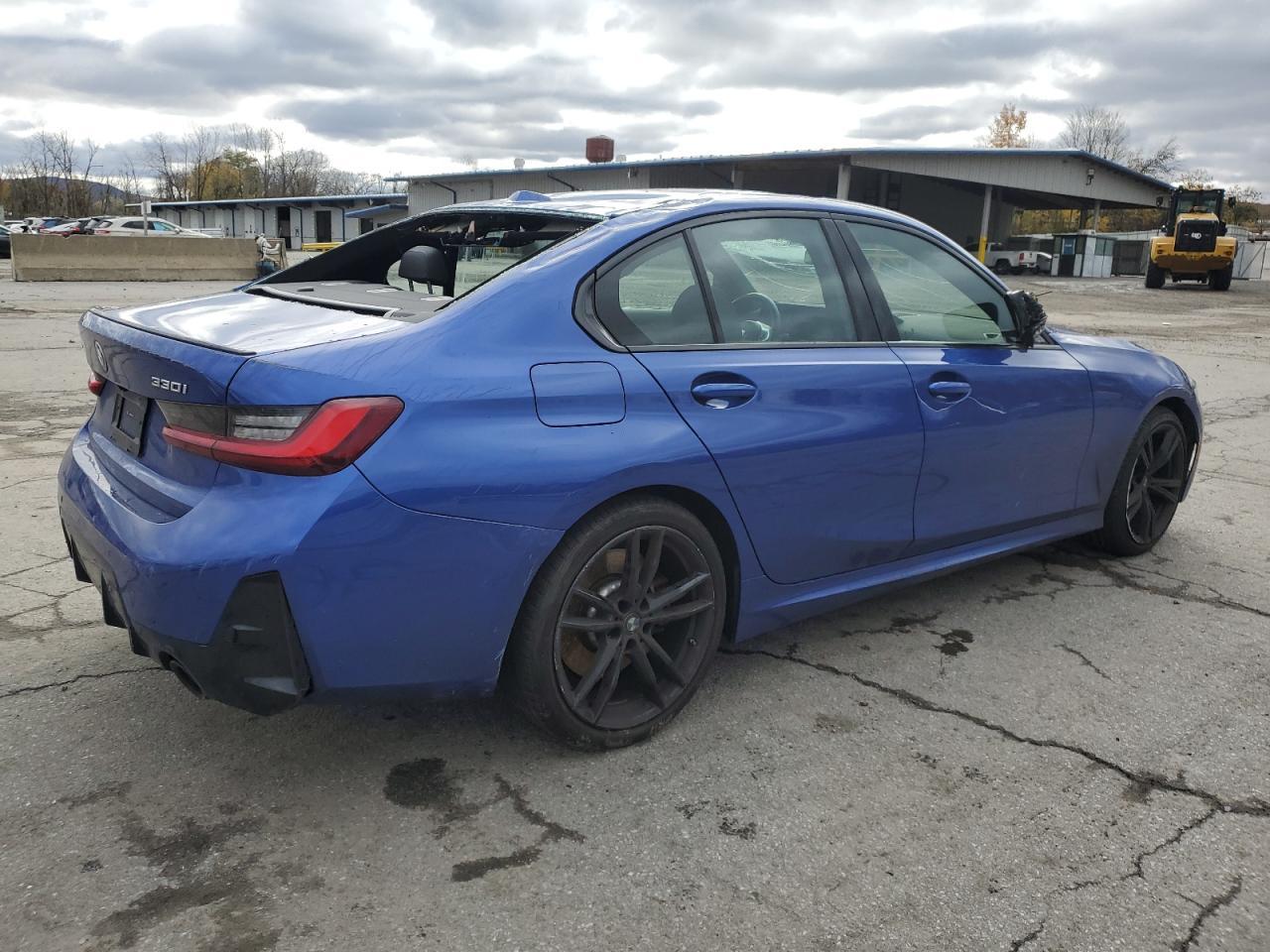 2024 BMW 3 Series, 330XI