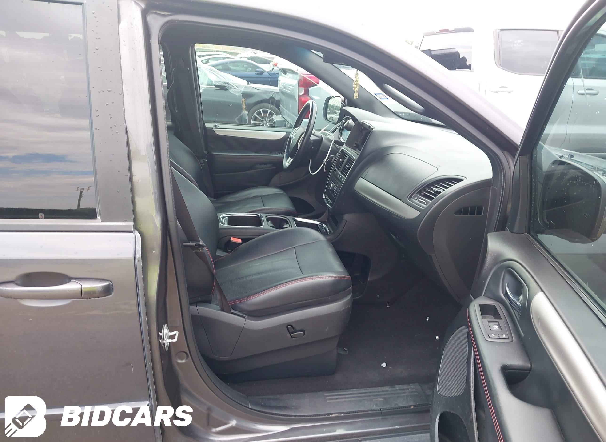 2016 Dodge Grand Caravan, R/T