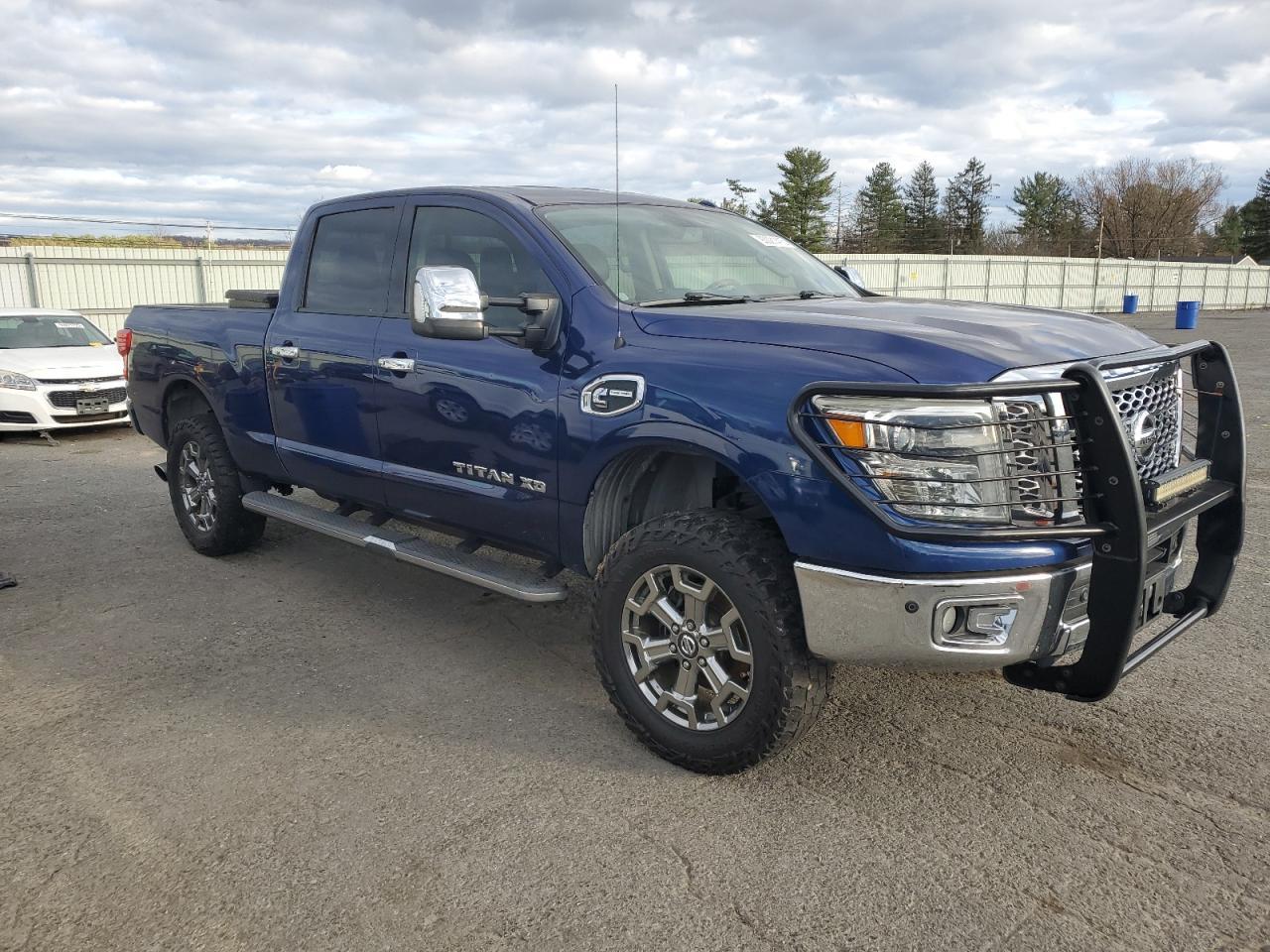 2017 Nissan Titan, SL