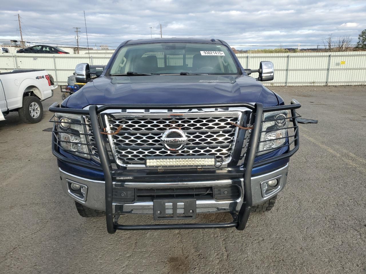 2017 Nissan Titan, SL