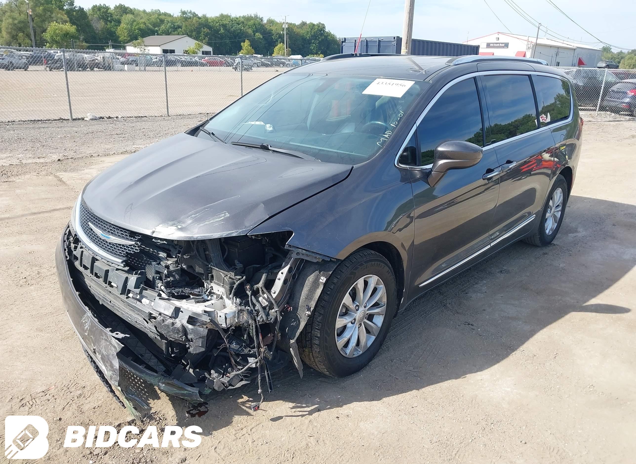 2018 Chrysler Pacifica, Touri...