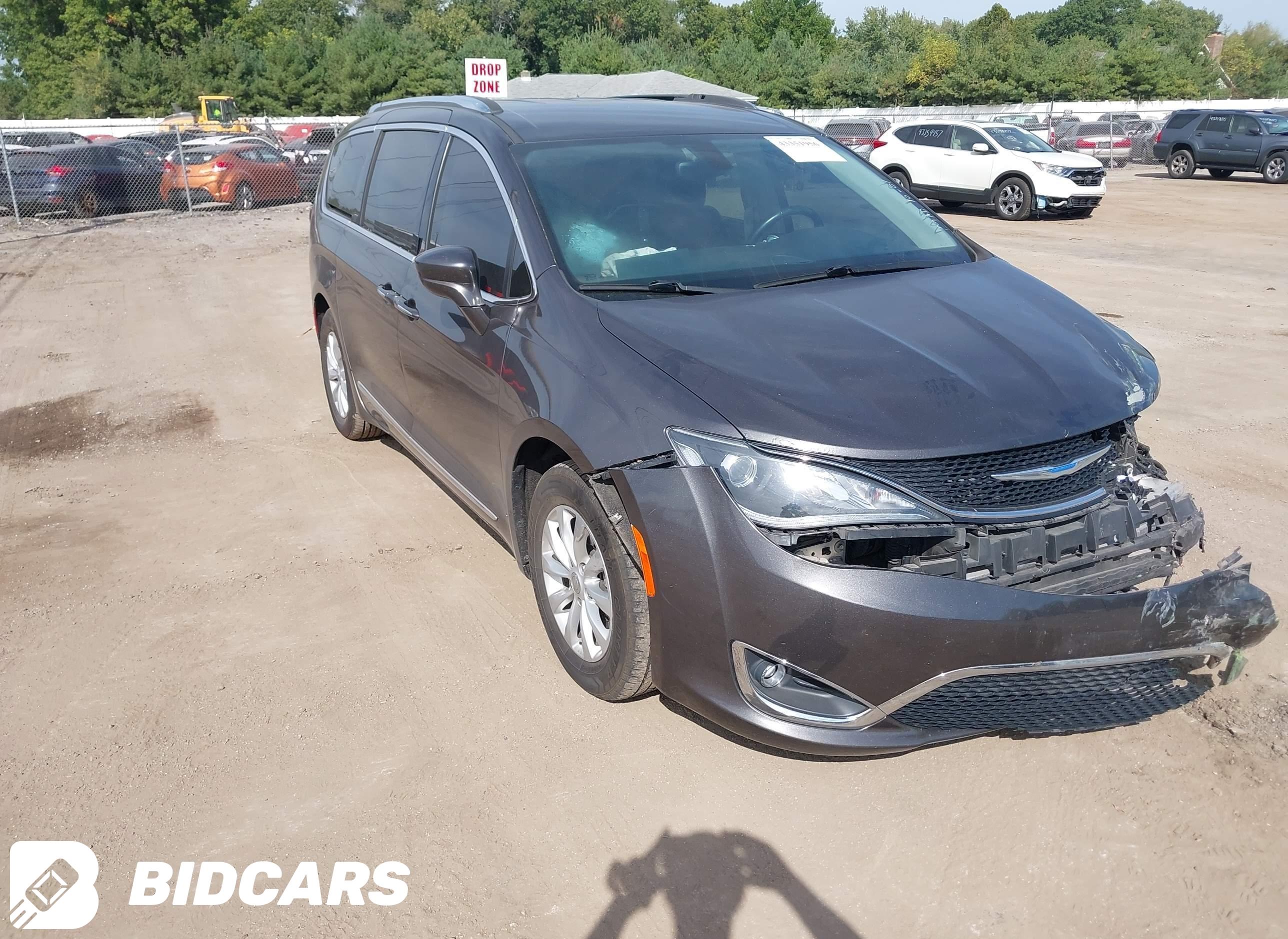2018 Chrysler Pacifica, Touri...