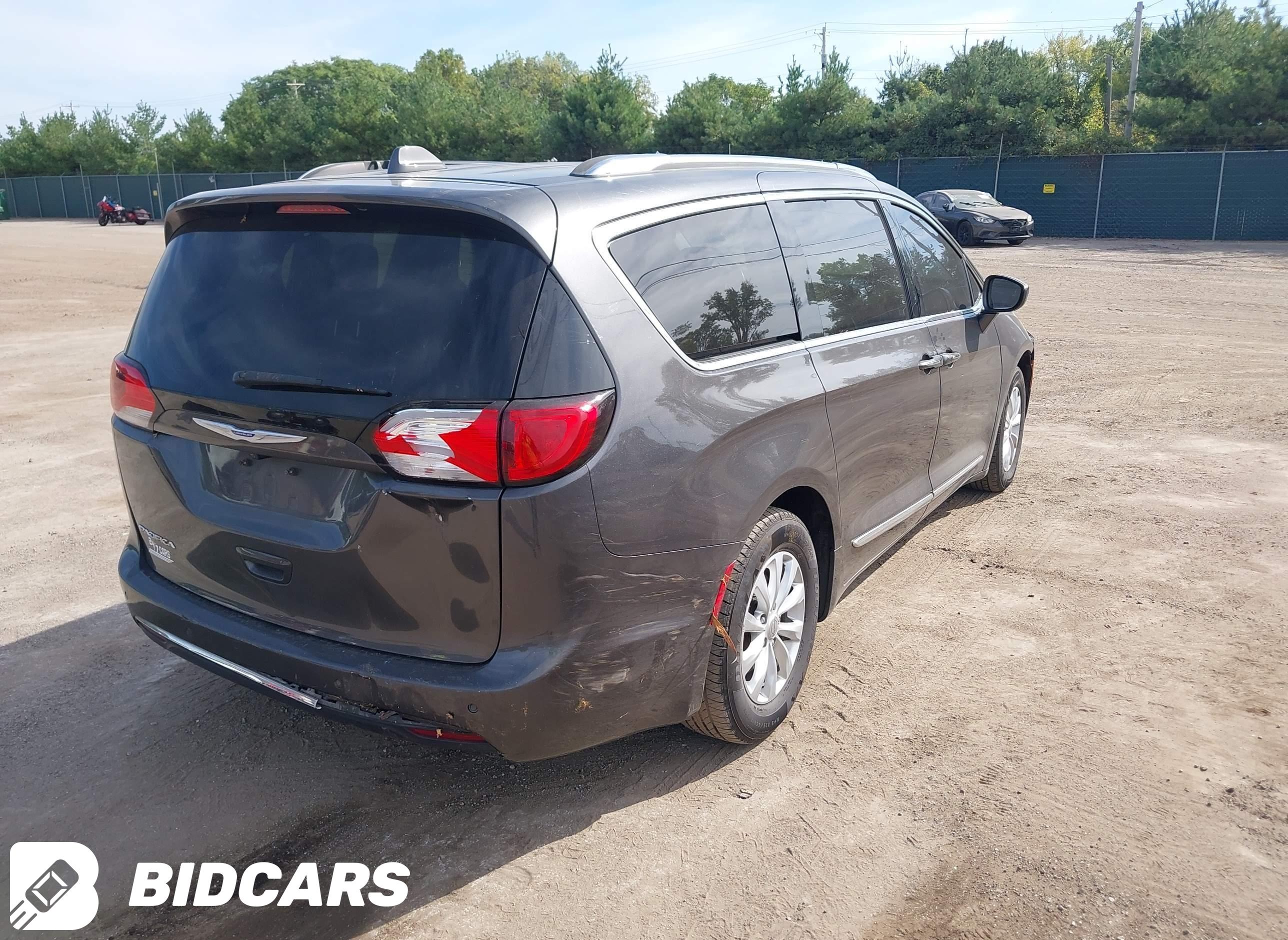 2018 Chrysler Pacifica, Touri...