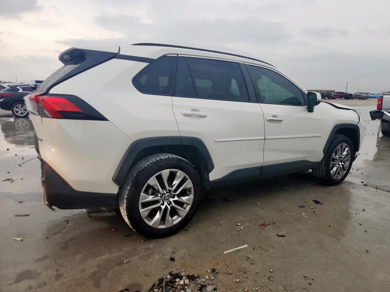 2020 Toyota RAV4, Limited