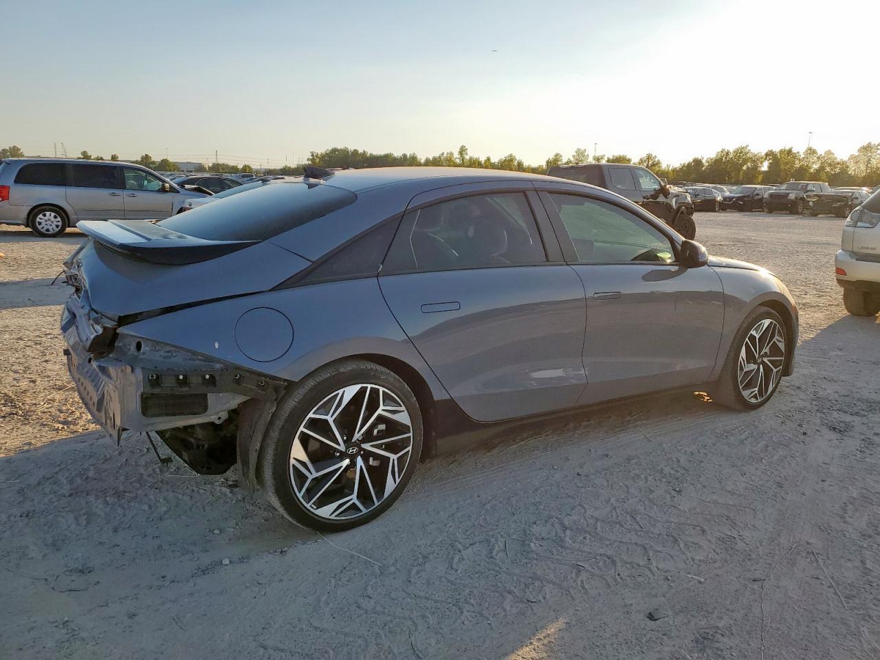 2024 Hyundai Ioniq, Sel