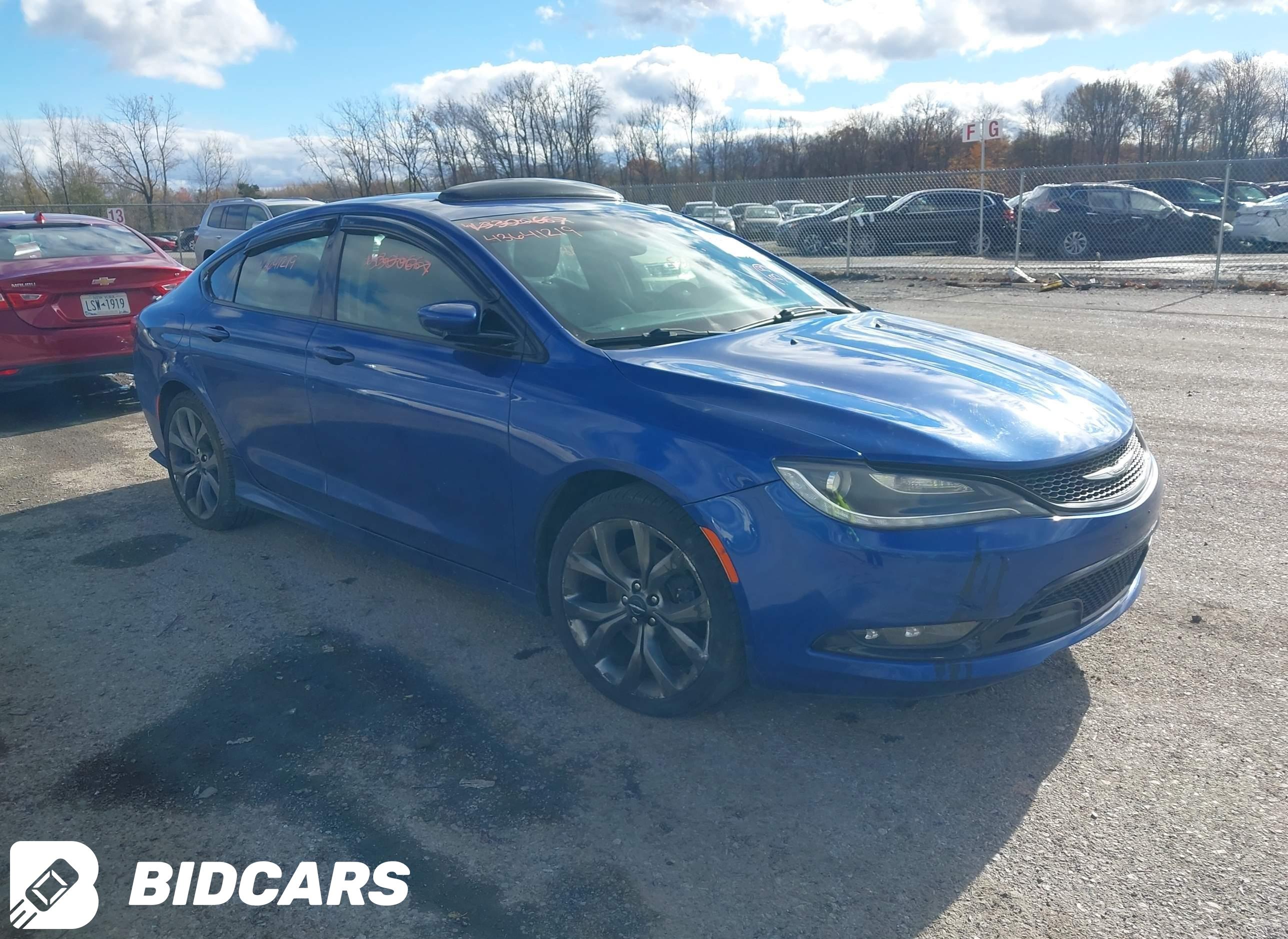 2016 Chrysler 200, S
