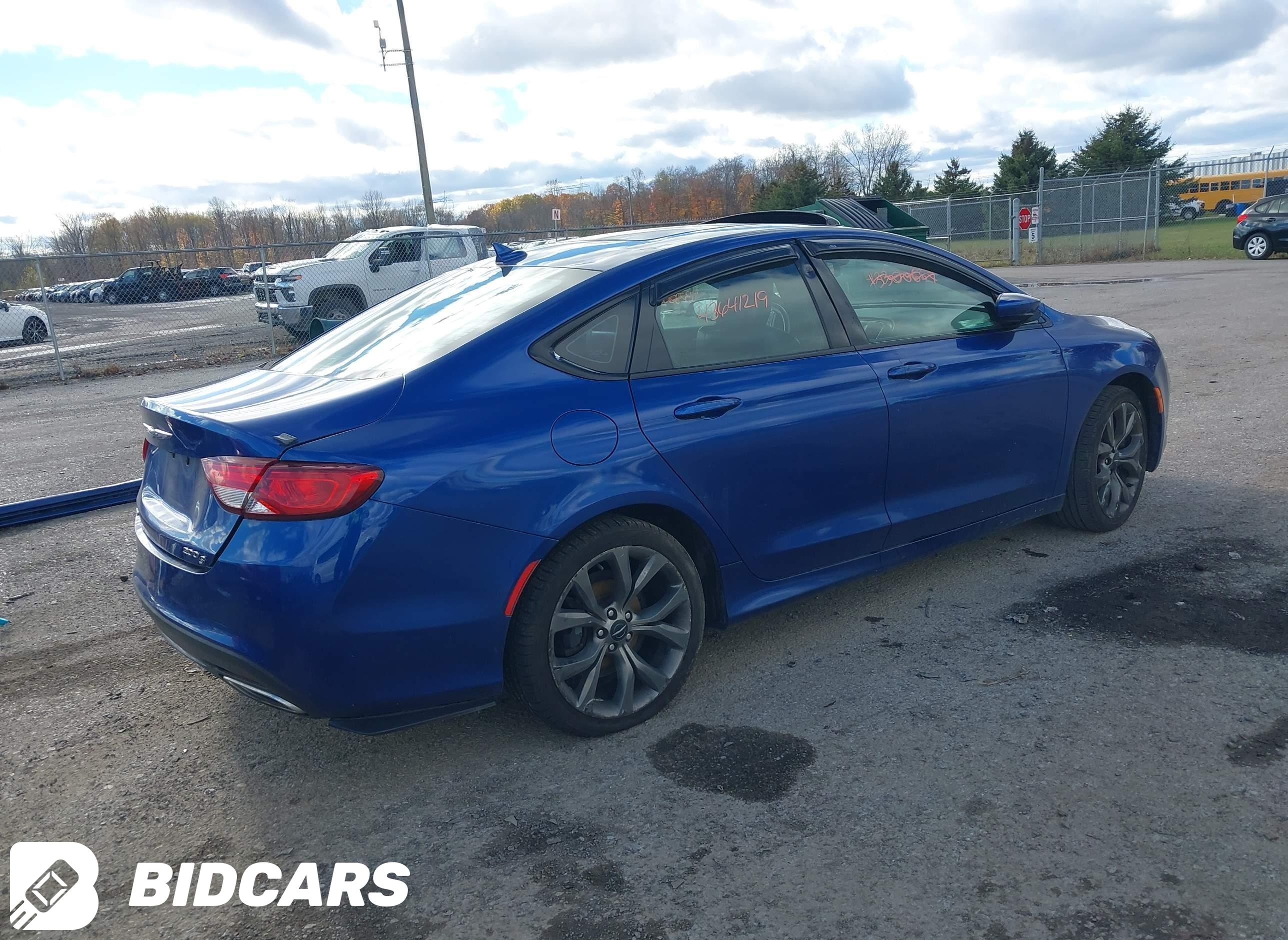 2016 Chrysler 200, S