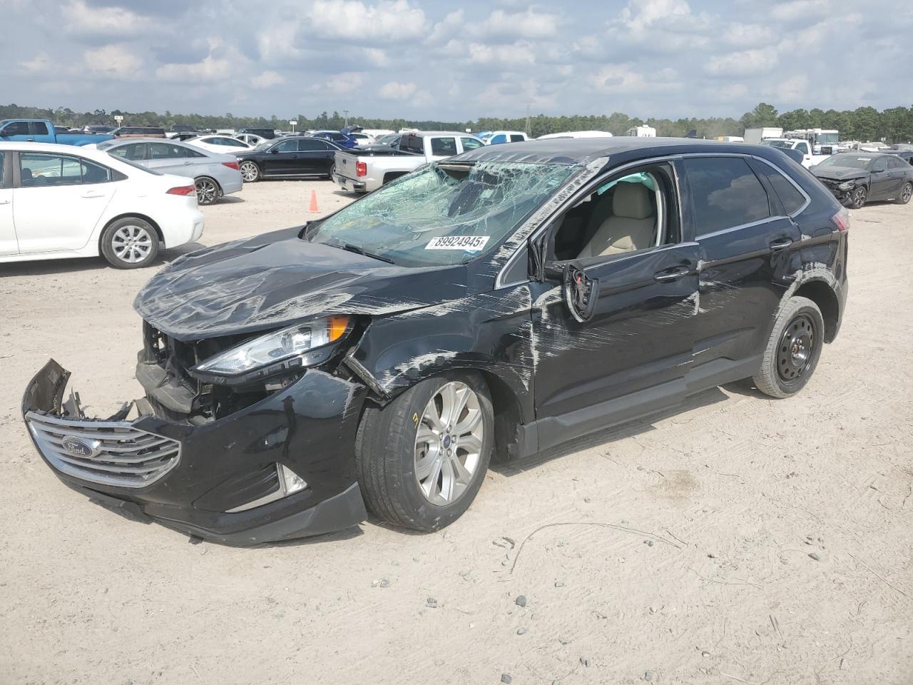 2022 Ford Edge, Titanium