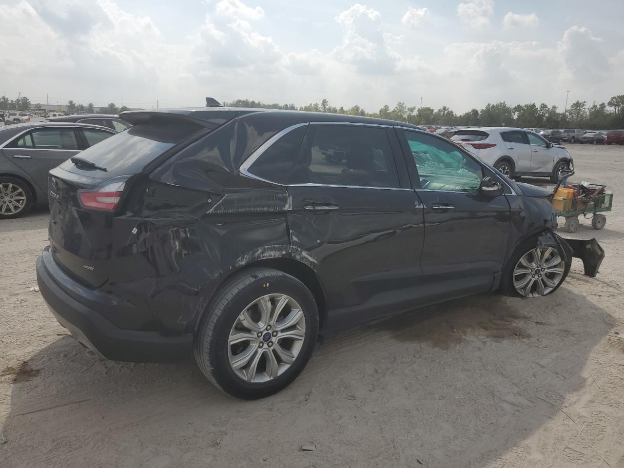 2022 Ford Edge, Titanium