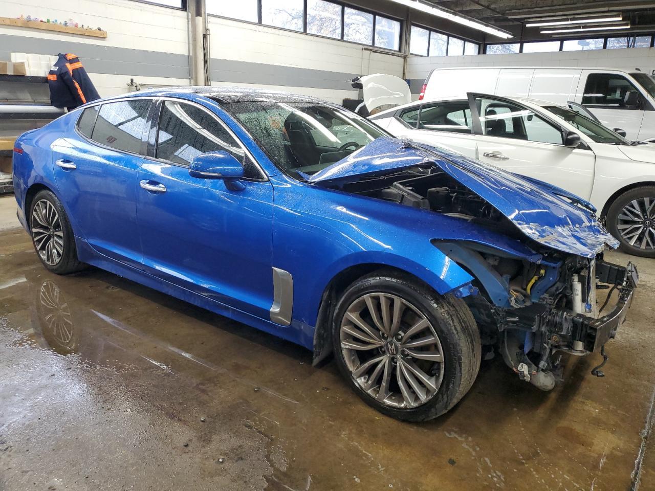 2019 KIA Stinger, Premium