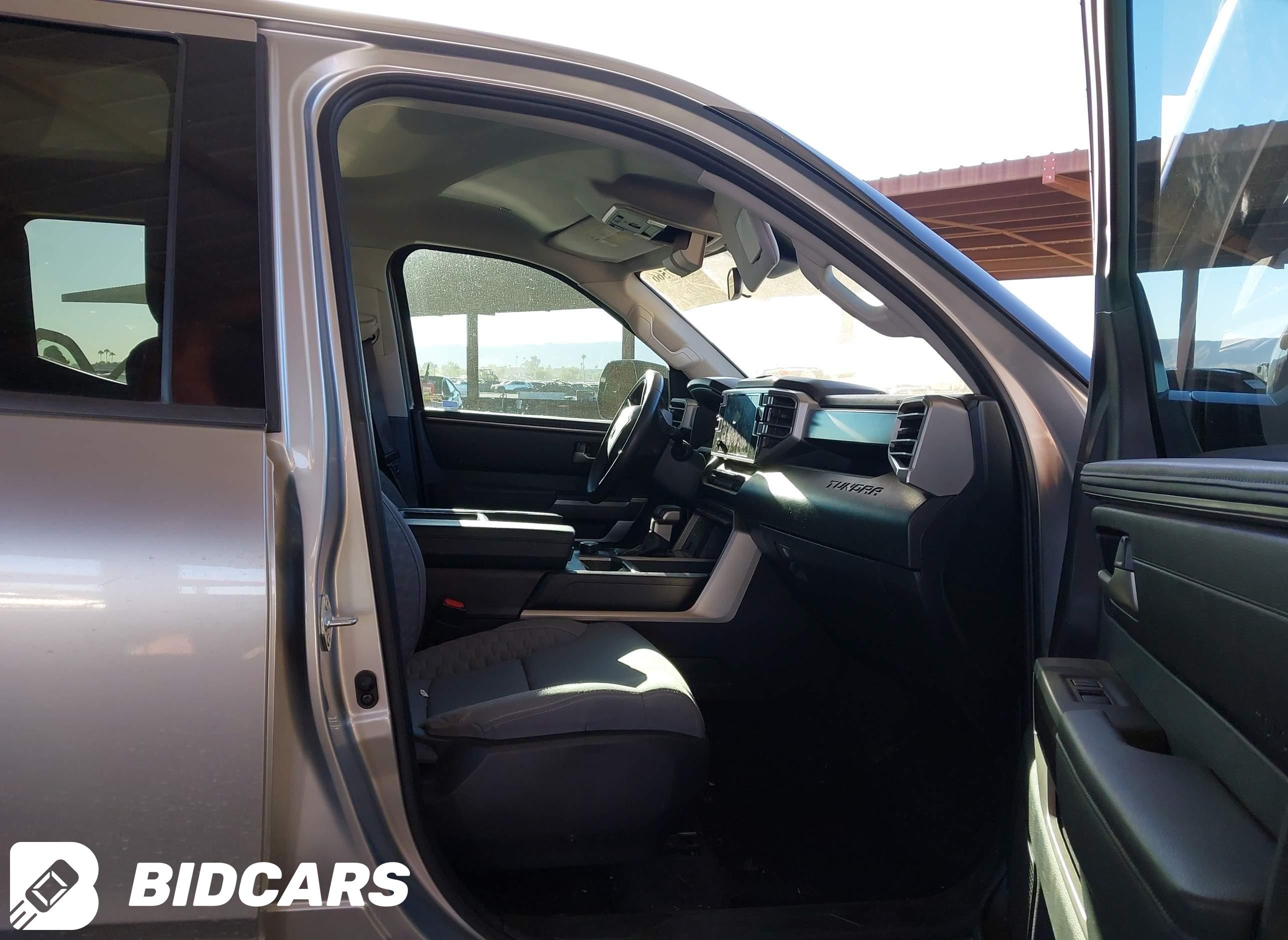 2022 Toyota Tundra, SR5