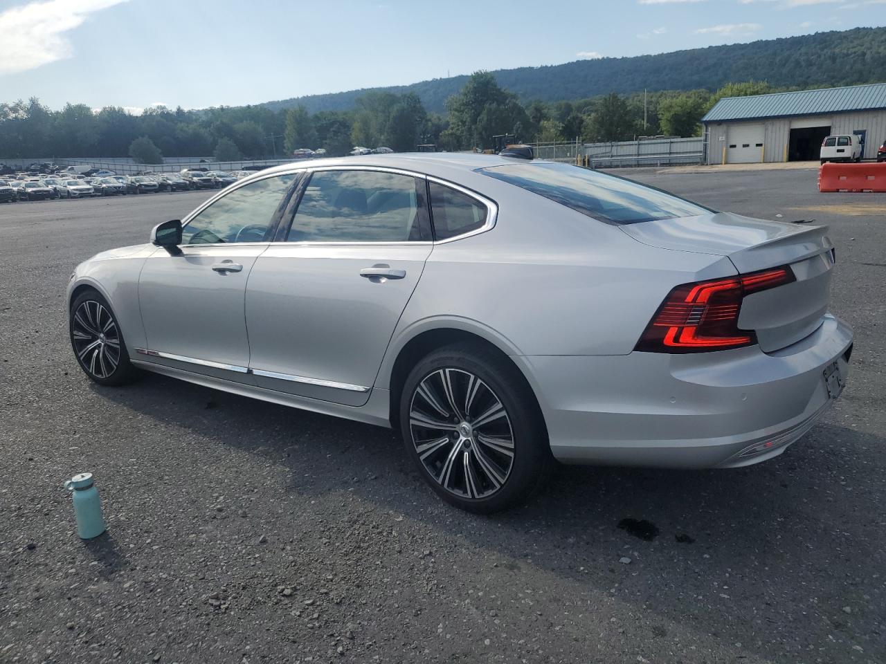 2023 Volvo S90, Plus