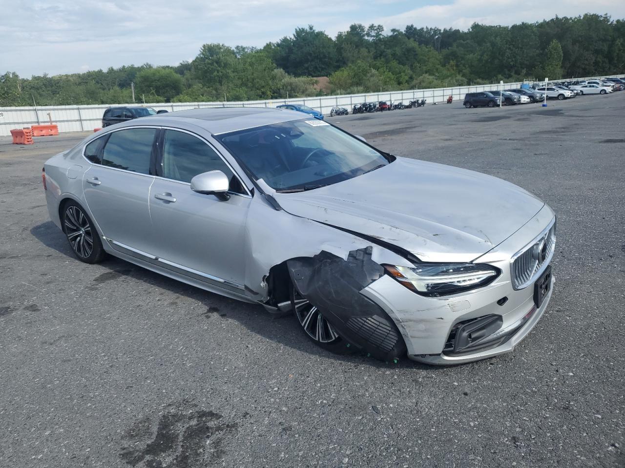 2023 Volvo S90, Plus