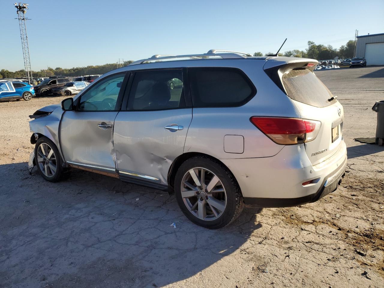 2015 Nissan Pathfinder, S