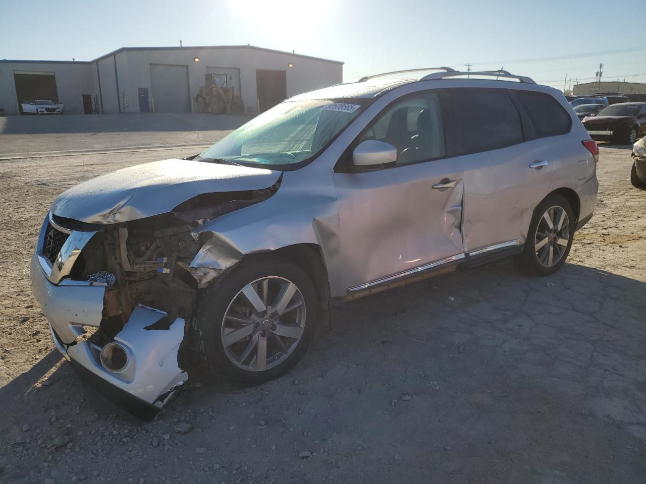 2015 Nissan Pathfinder, S