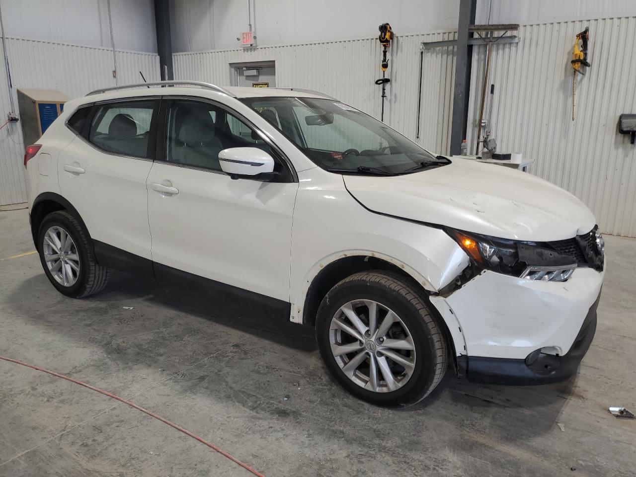 2017 Nissan Rogue, S