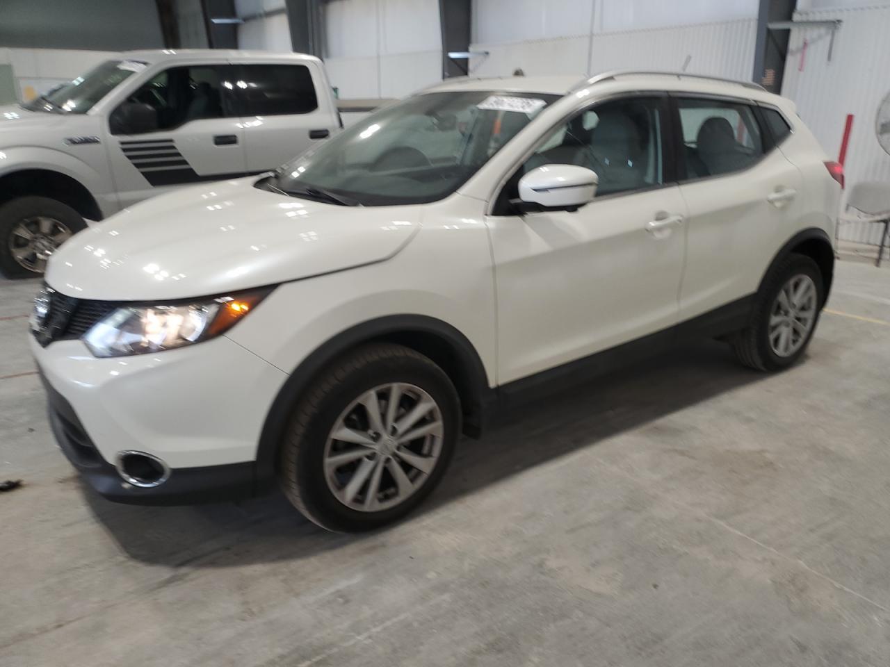 2017 Nissan Rogue, S