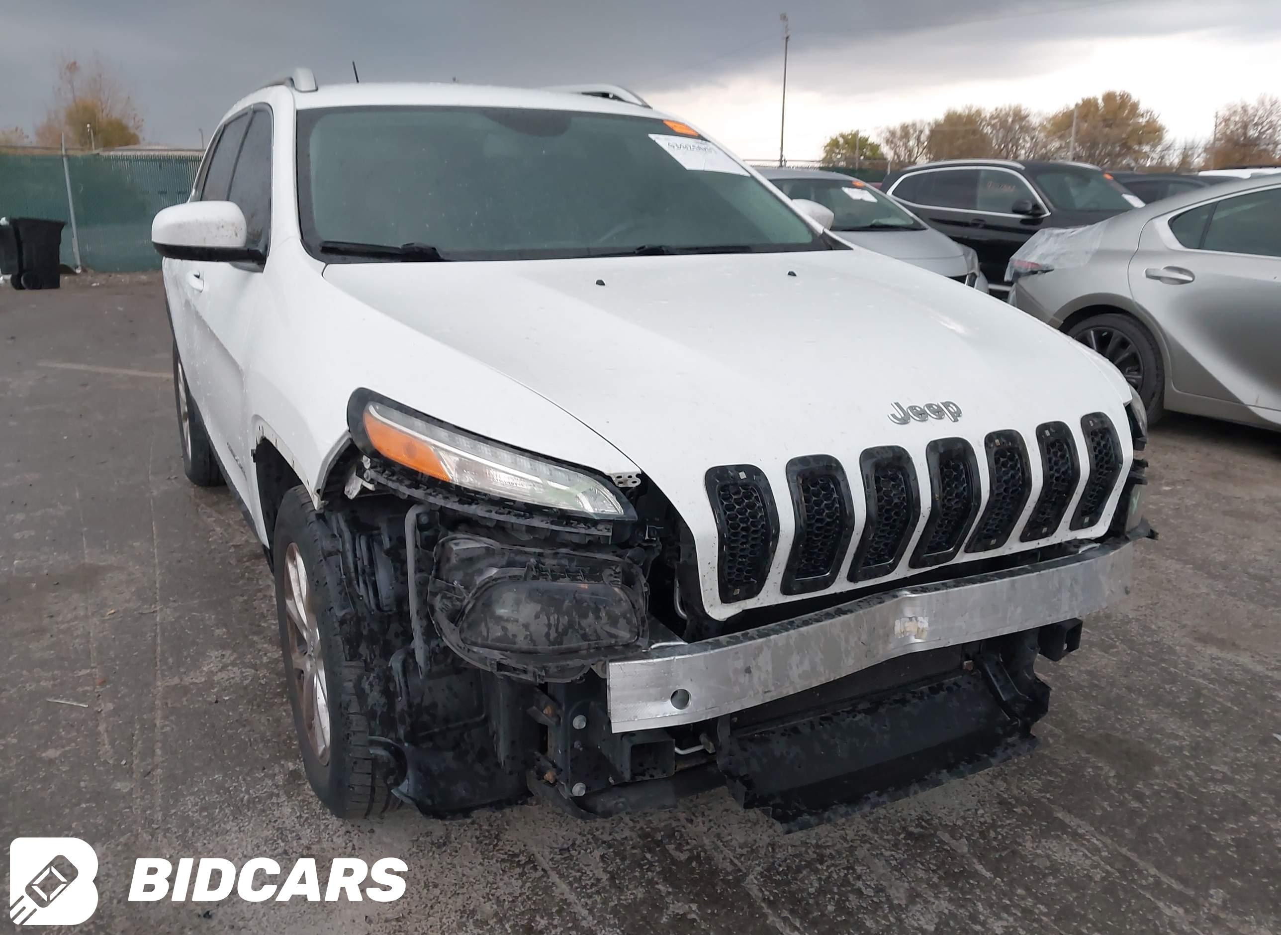 2015 Jeep Cherokee, Latitude