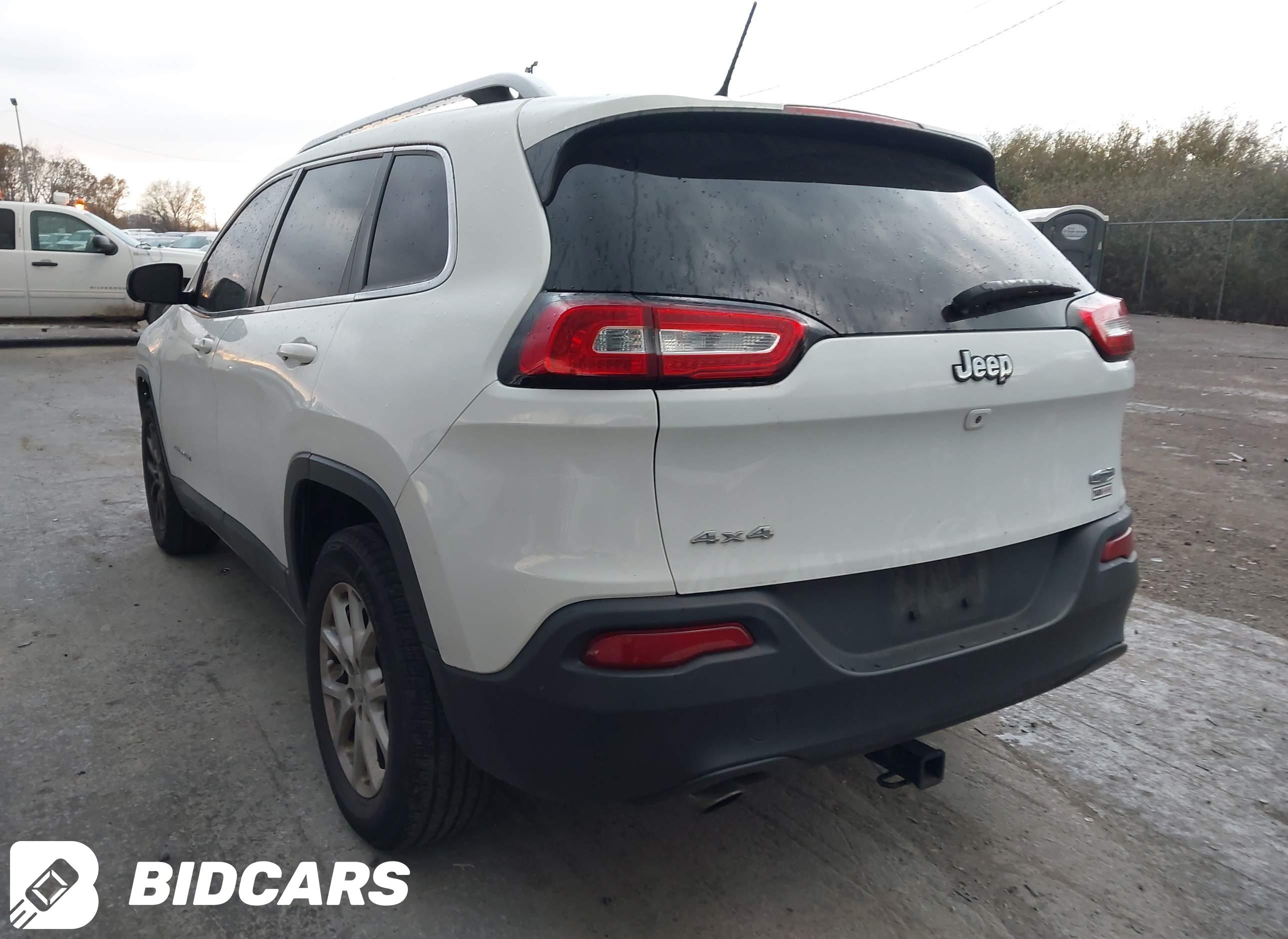 2015 Jeep Cherokee, Latitude