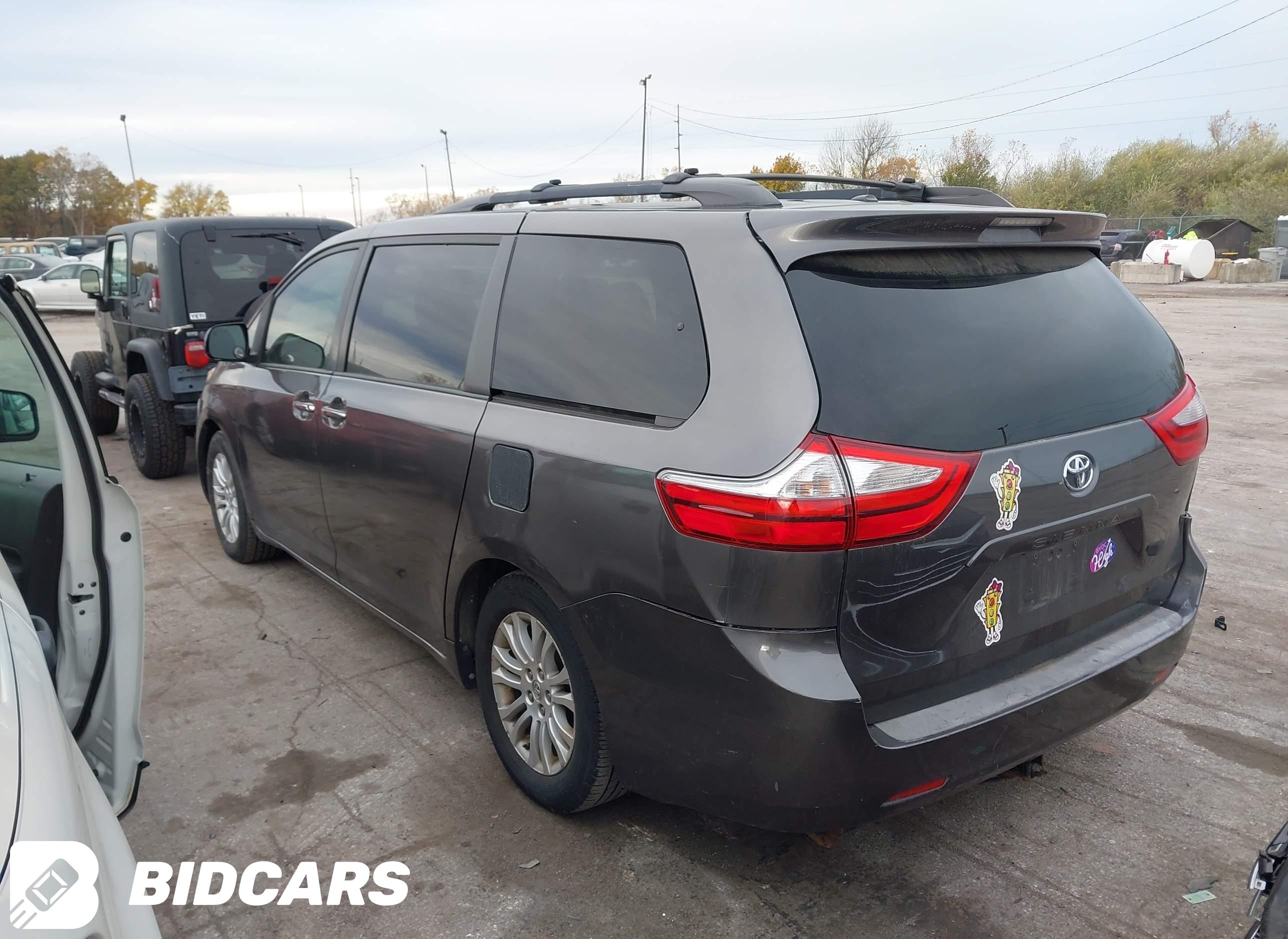 2015 Toyota Sienna, Xle 8 Pas...