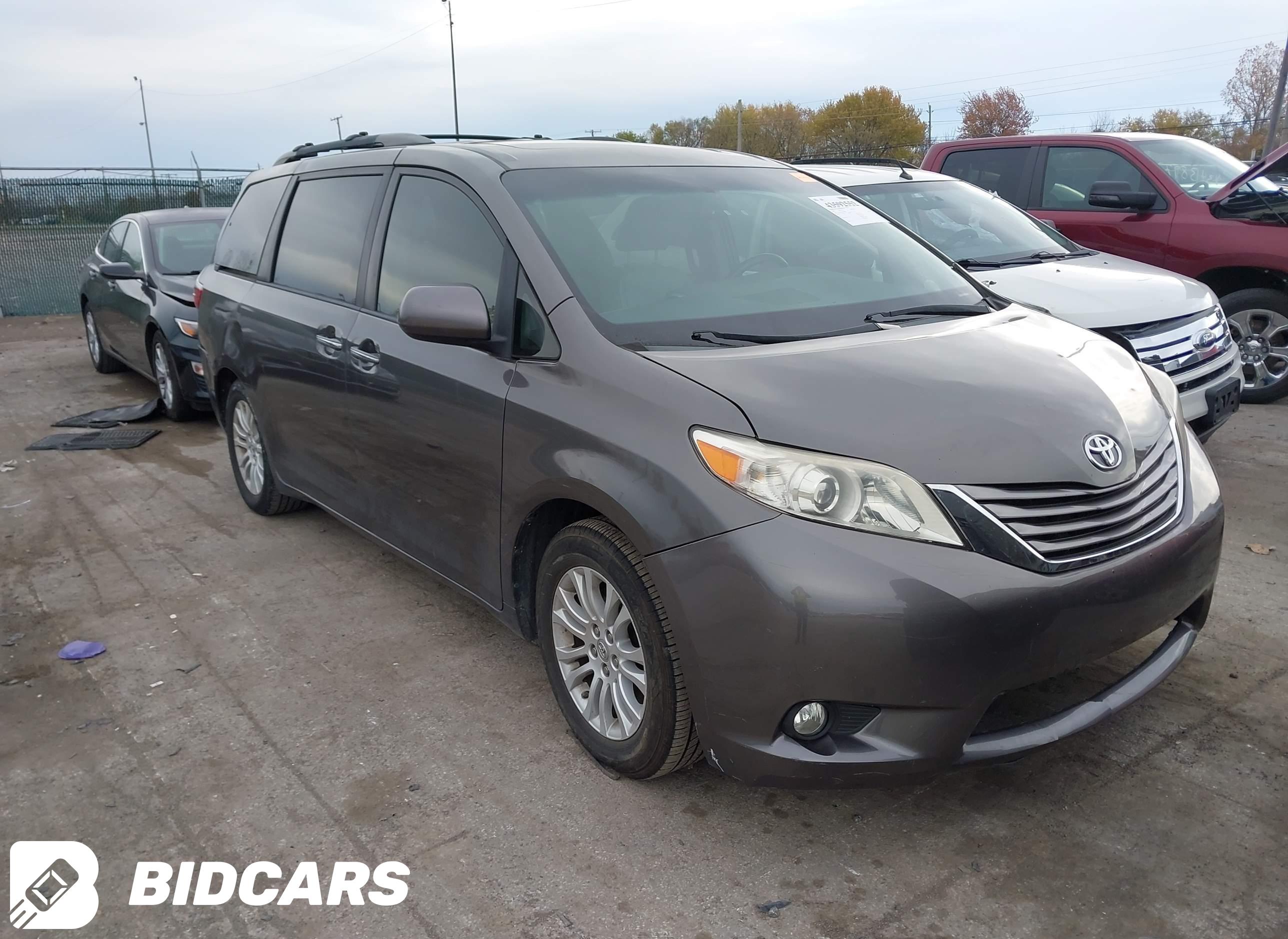 2015 Toyota Sienna, Xle 8 Pas...