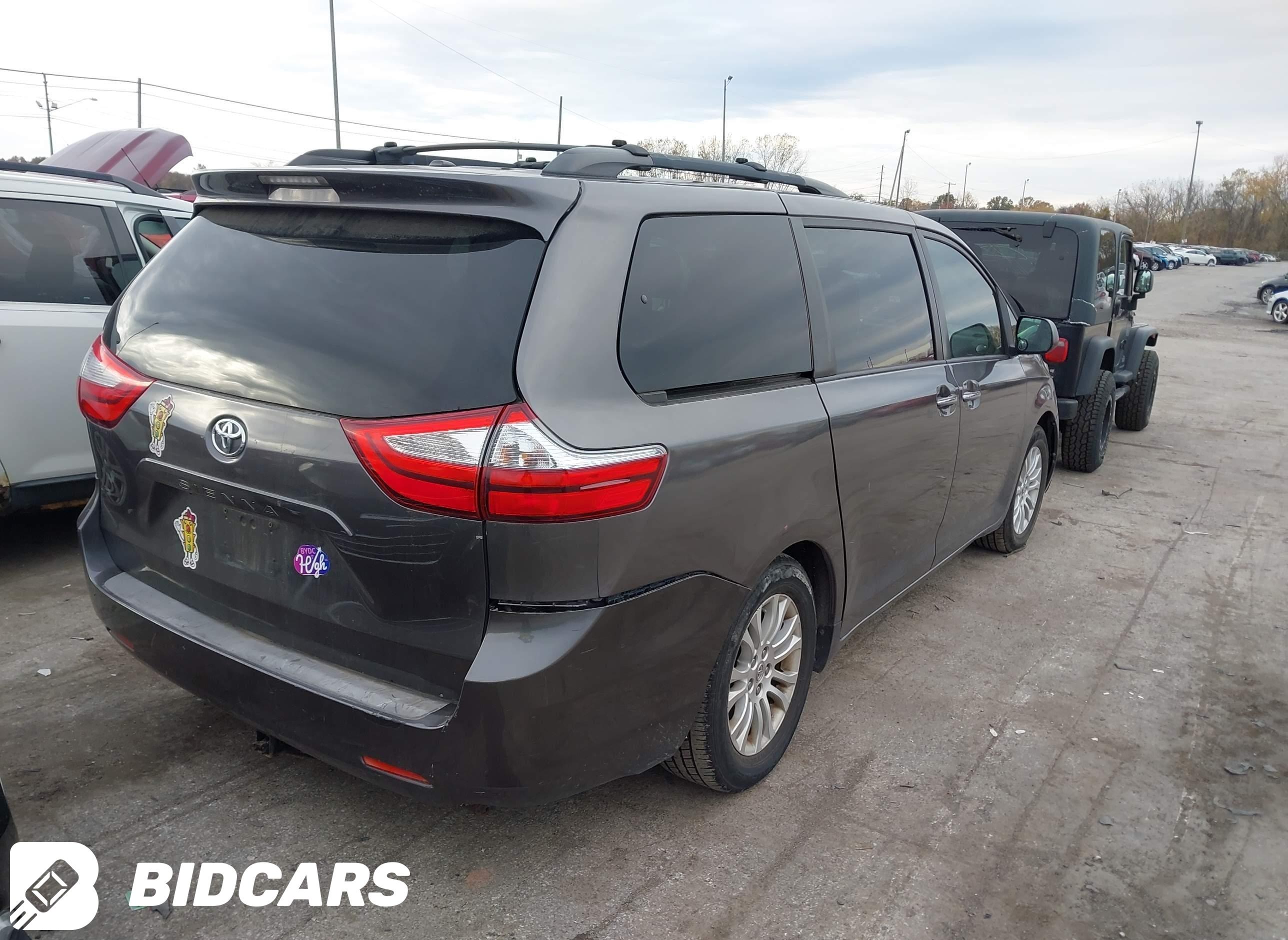 2015 Toyota Sienna, Xle 8 Pas...