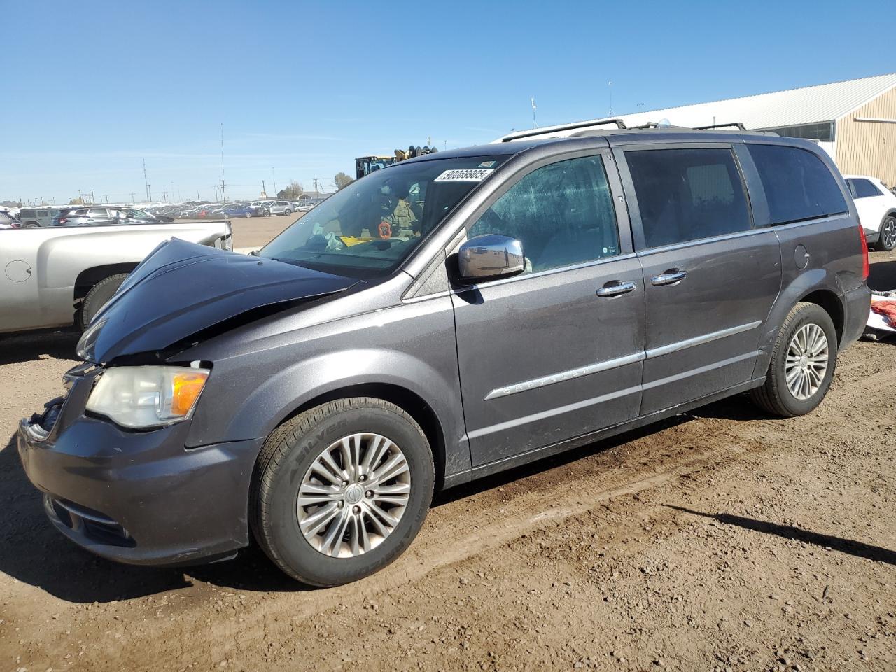 2015 Chrysler Town and Countr...