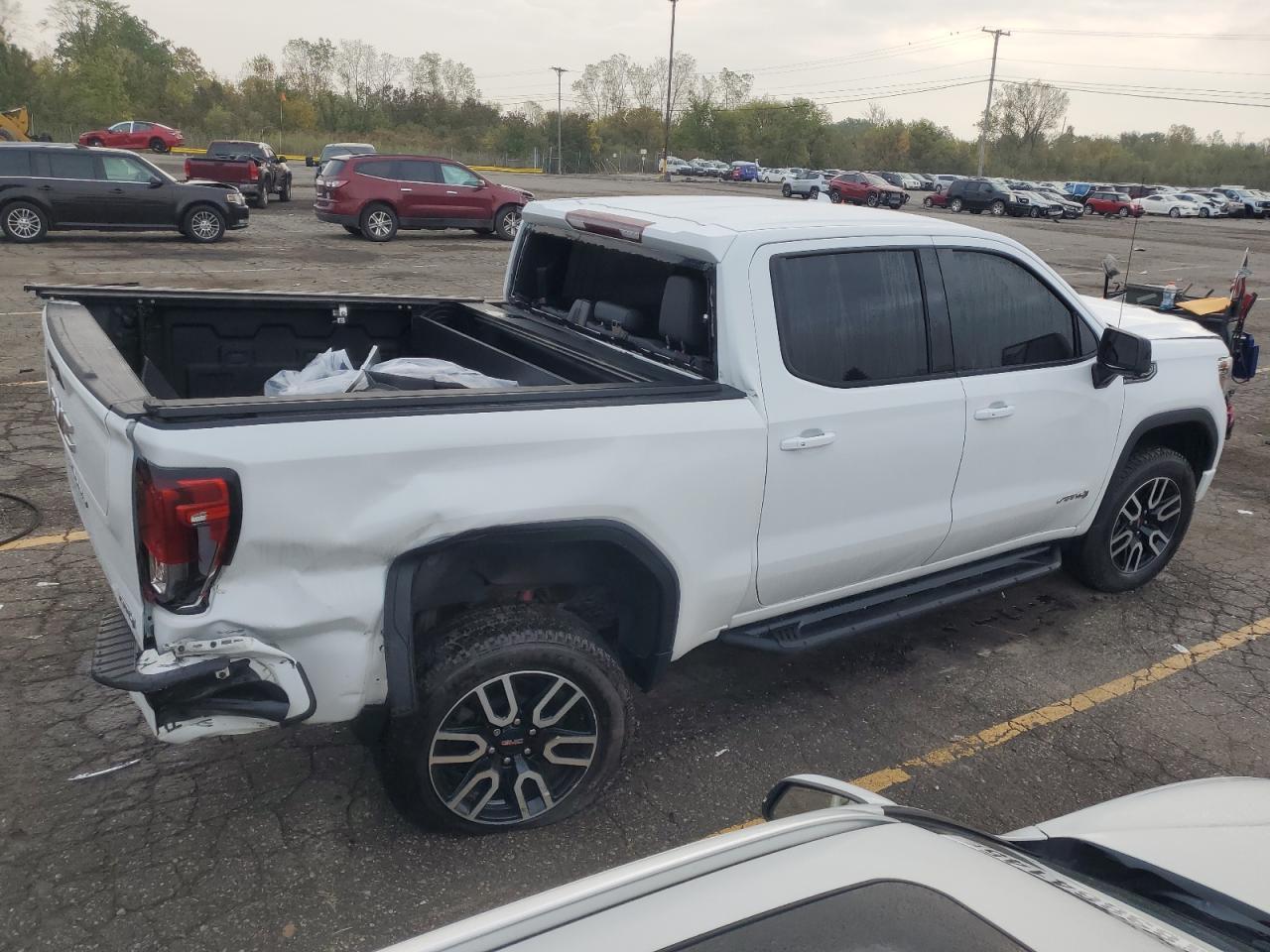 2021 GMC Sierra, K1500 At4
