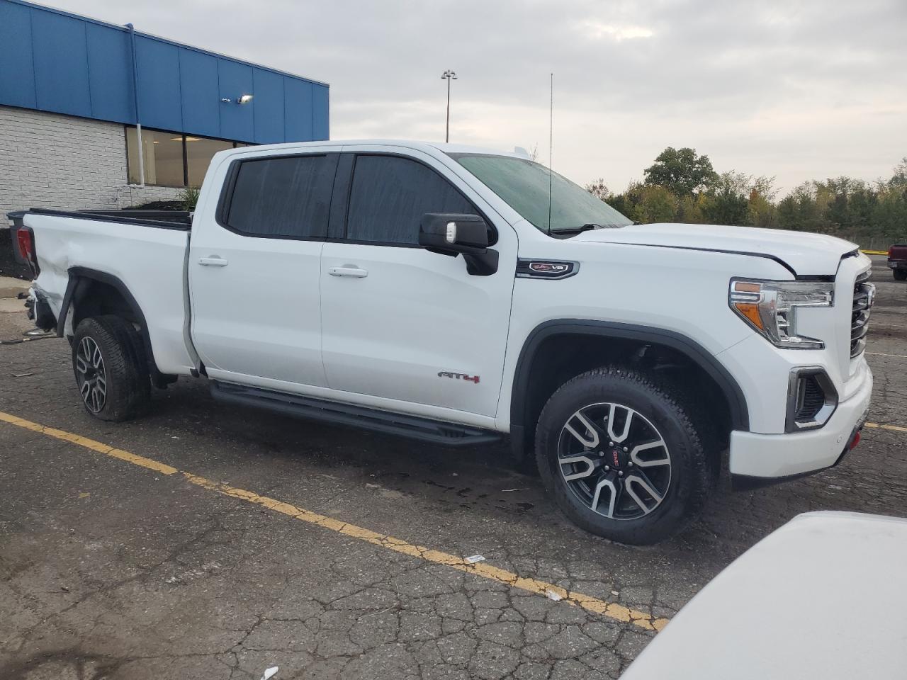 2021 GMC Sierra, K1500 At4