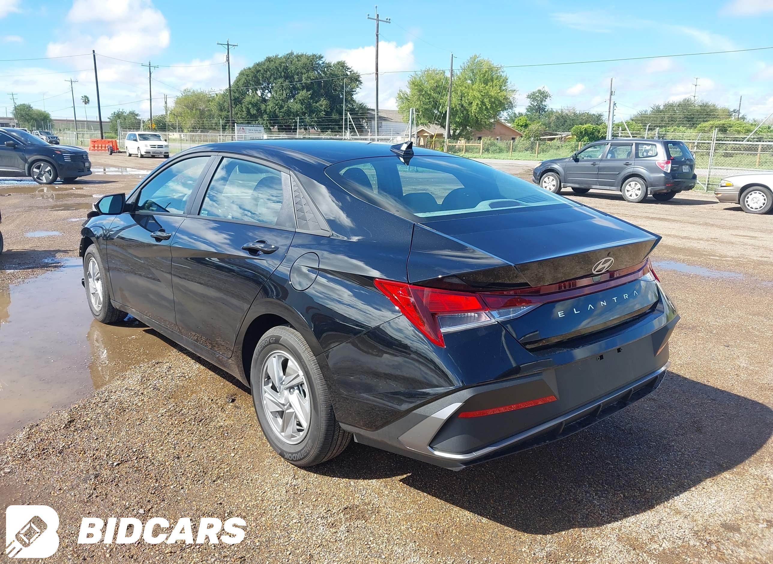 2025 Hyundai Elantra, SE