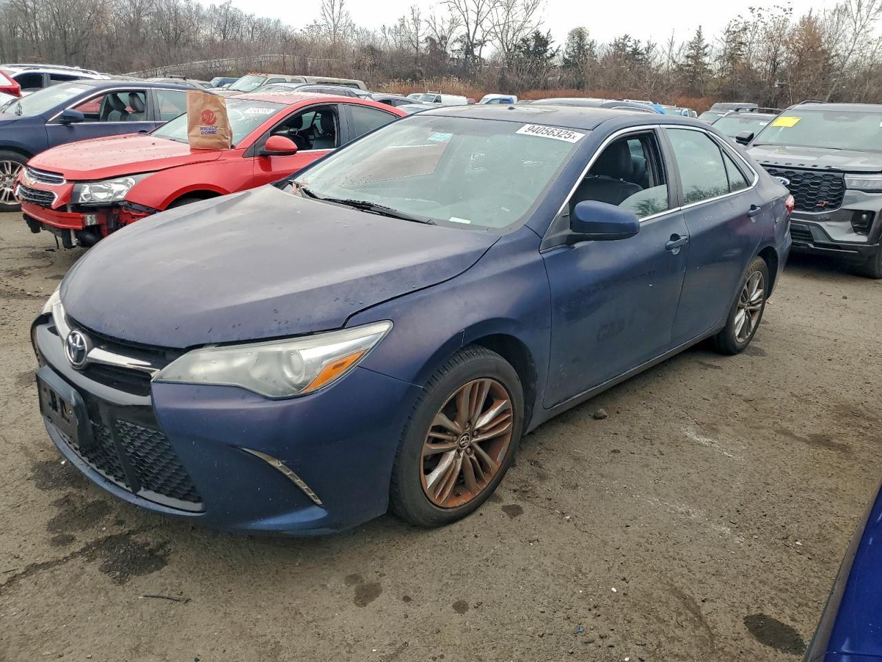 2016 Toyota Camry, LE
