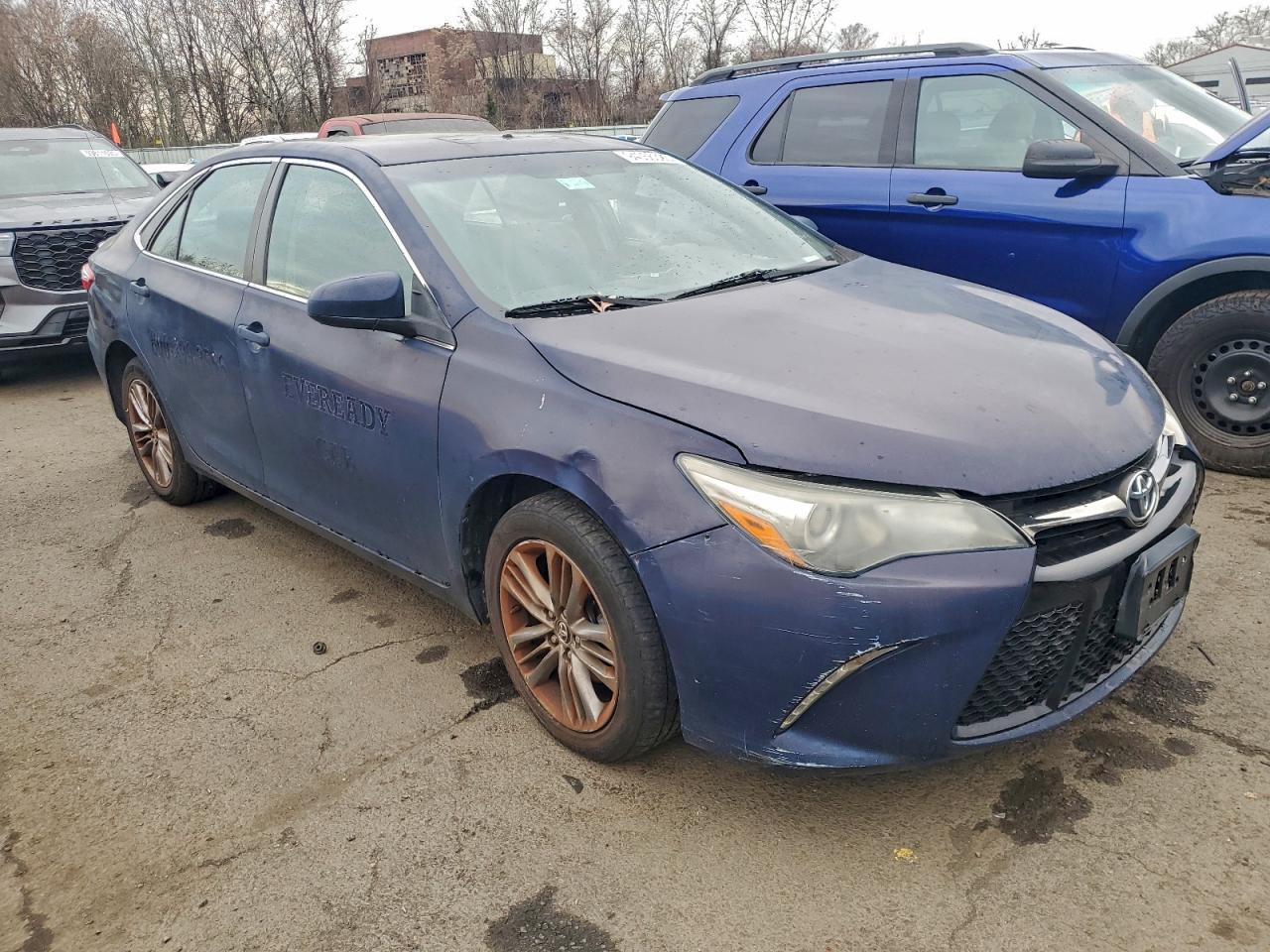 2016 Toyota Camry, LE
