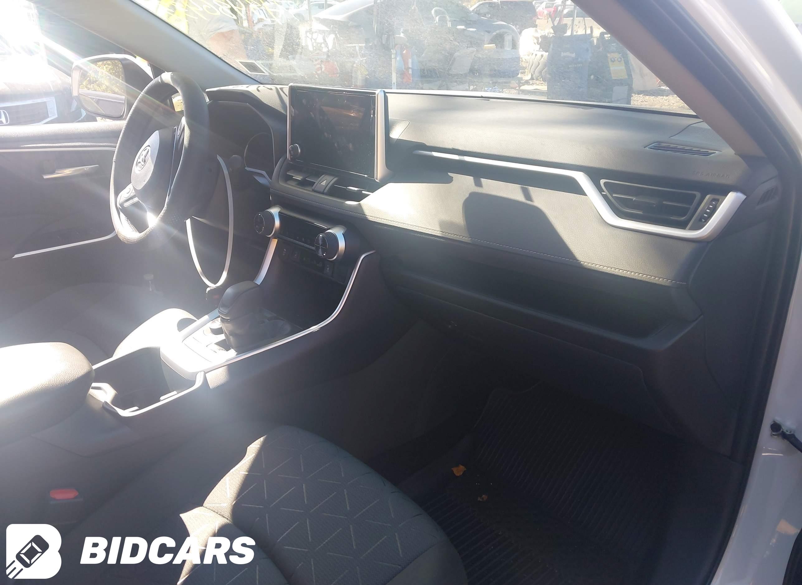 2025 Toyota RAV4, Hybrid Xle