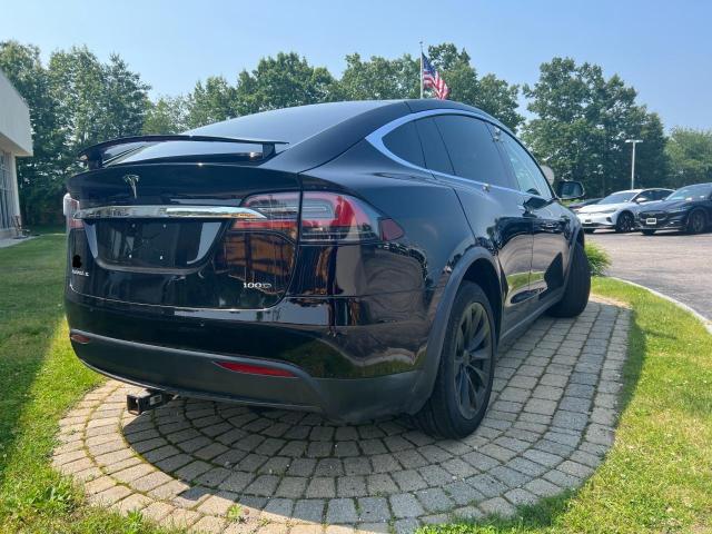 TESLA MODEL X , 2017