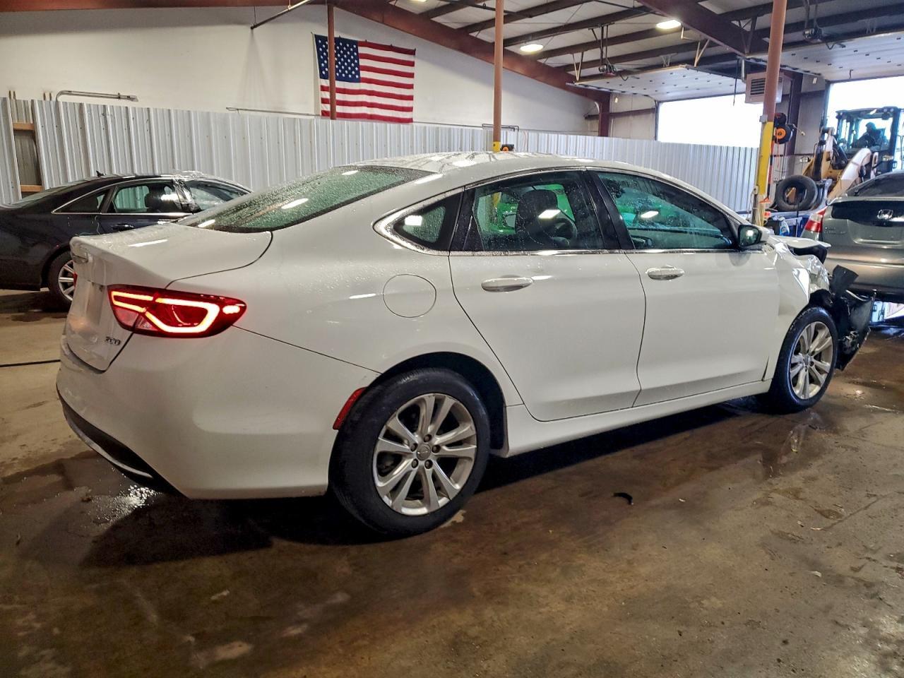 2016 Chrysler 200, Limited